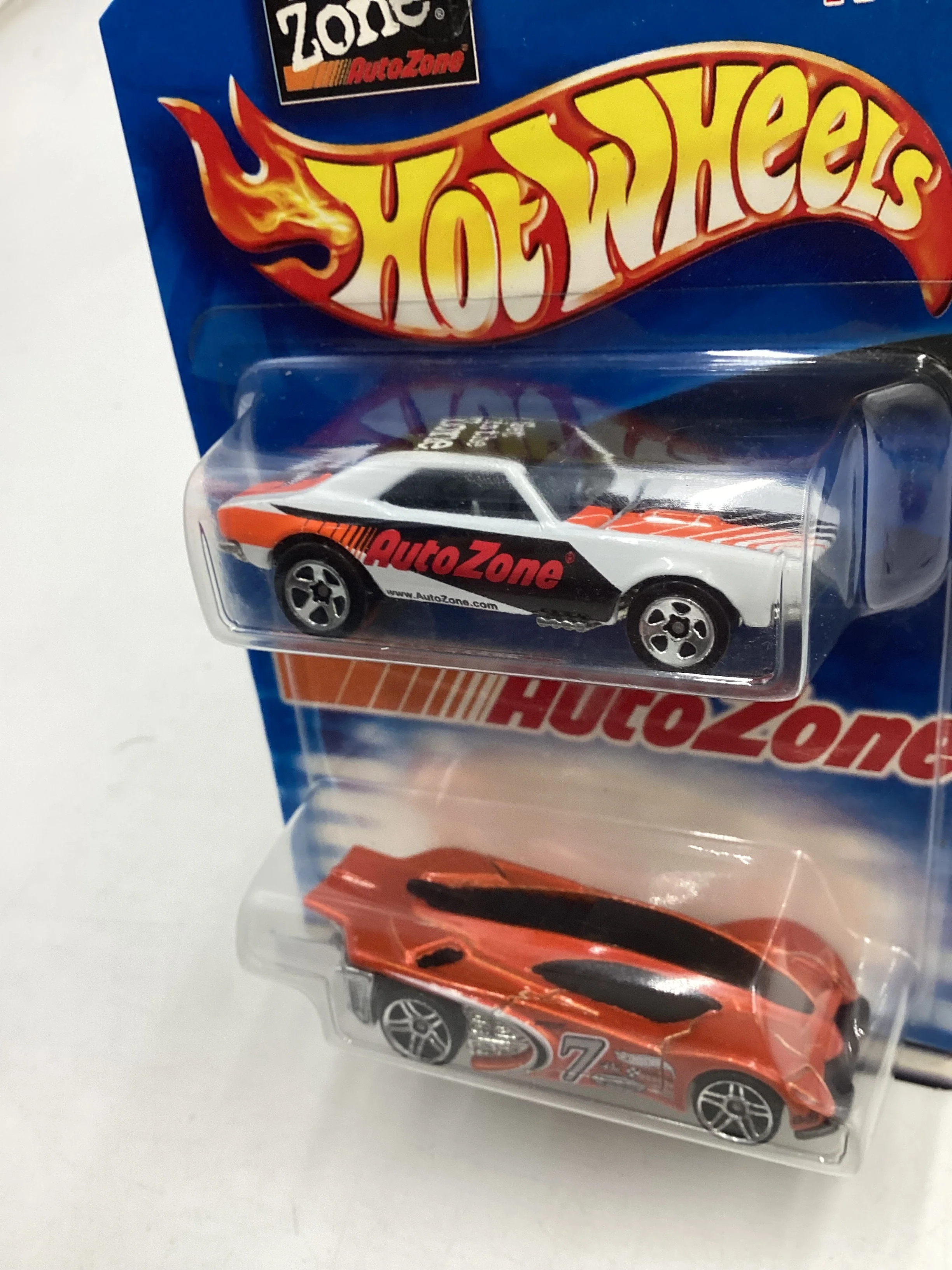 Hot wheels Special Edition Autozone 2 Pack 1967 Camaro/ Side Draft (SR) - Image 4