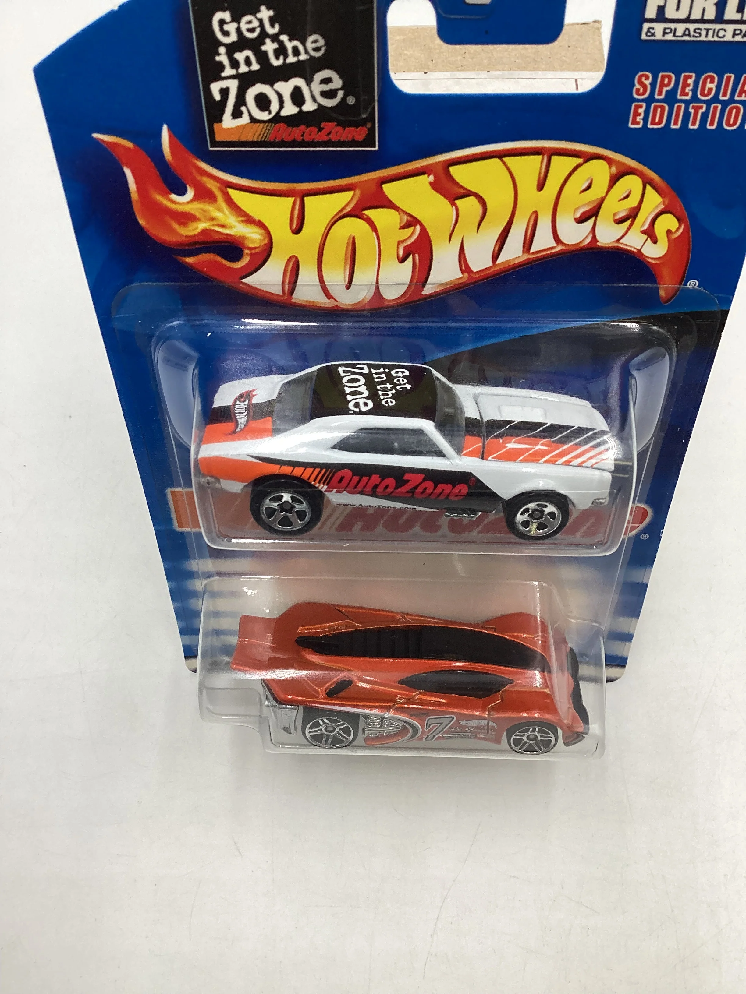Hot wheels Special Edition Autozone 2 Pack 1967 Camaro/ Side Draft (SR) - Image 6