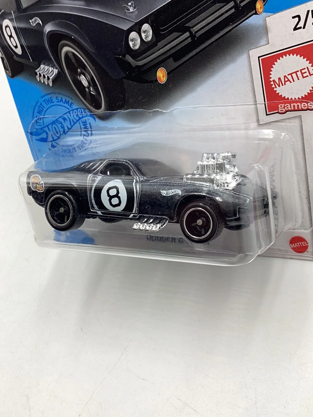 Hot Wheels super treasure hunt Rodger Dodger Magic 8 Ball “You got it” W/ Protector - Image 5