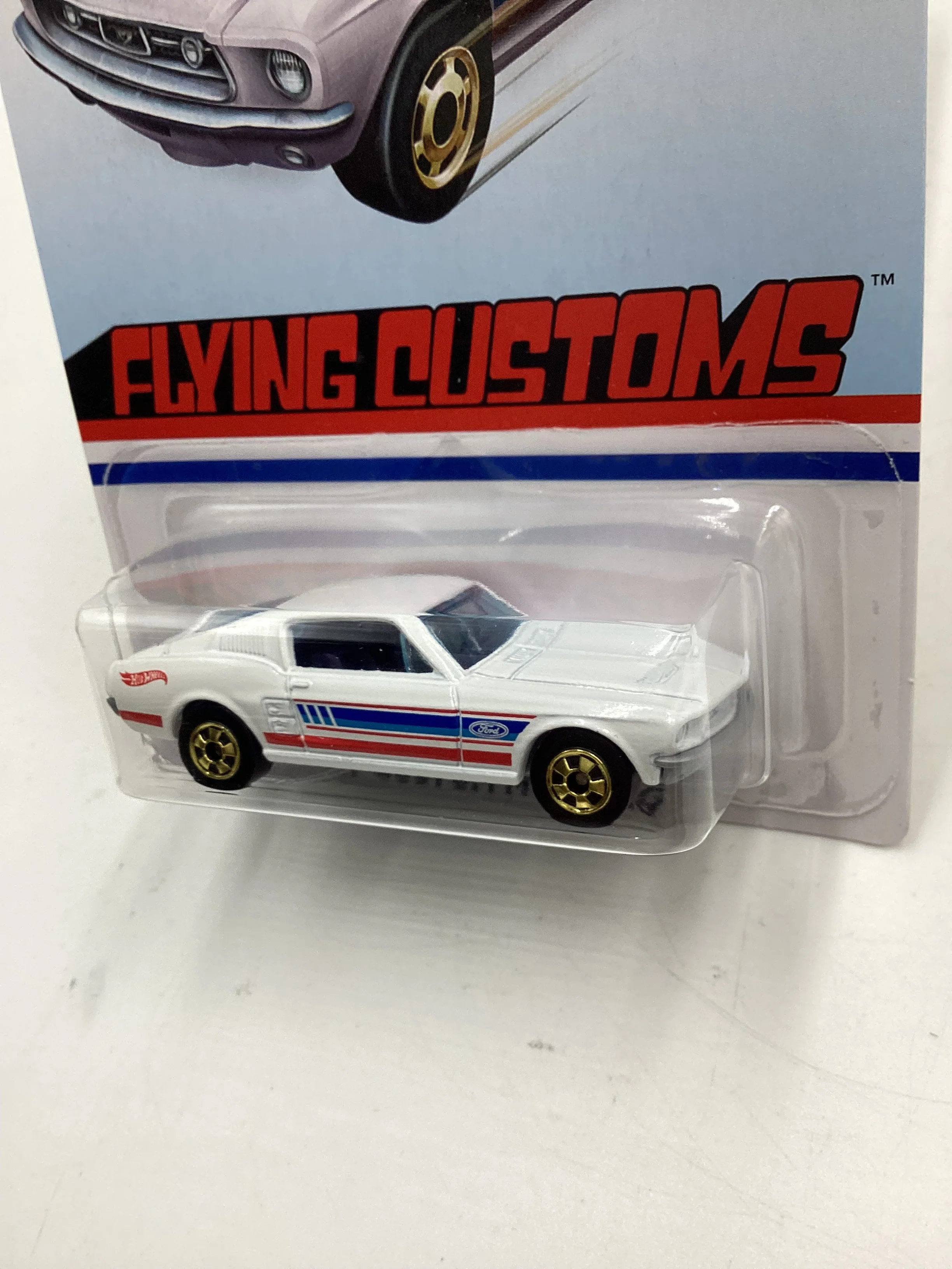 Hot Wheels Target Exclusive Flying Customs 67 Custom Mustang White 159A - Image 4