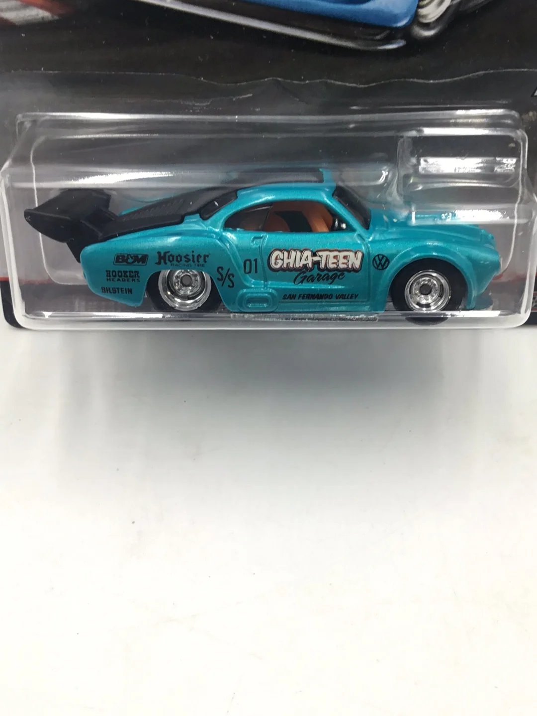 Hot wheels Track Day Volkswagen Karmann Ghia 4/5 - Image 2