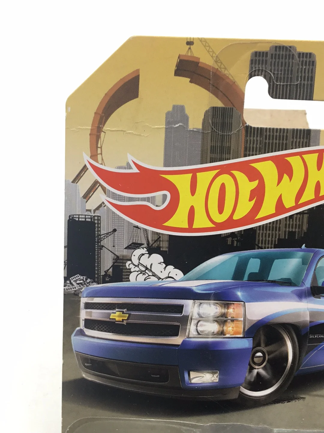 Hot Wheels Truck Series 7/8 Chevy Silverado (Bad Card) BB2 - Image 3