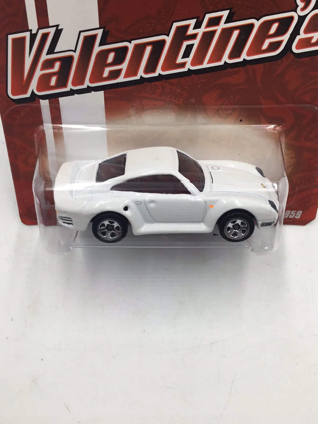 Hot Wheels Valentines Porsche 959 Walmart Exclusive with protector - Image 5