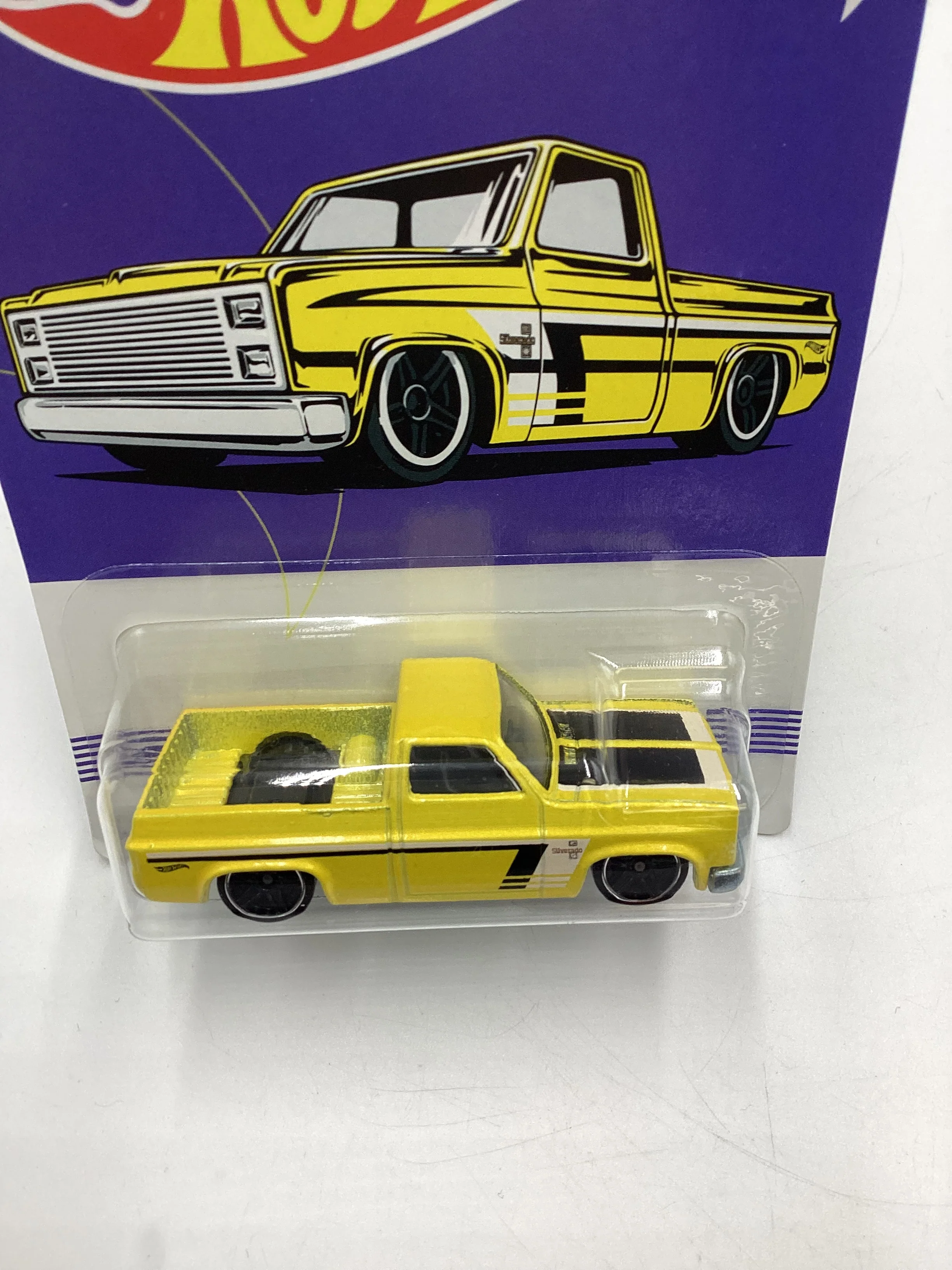 Hot Wheels Walmart Exclusive American Truck Series #5 83 Chevy Silverado Yellow SR - Image 6