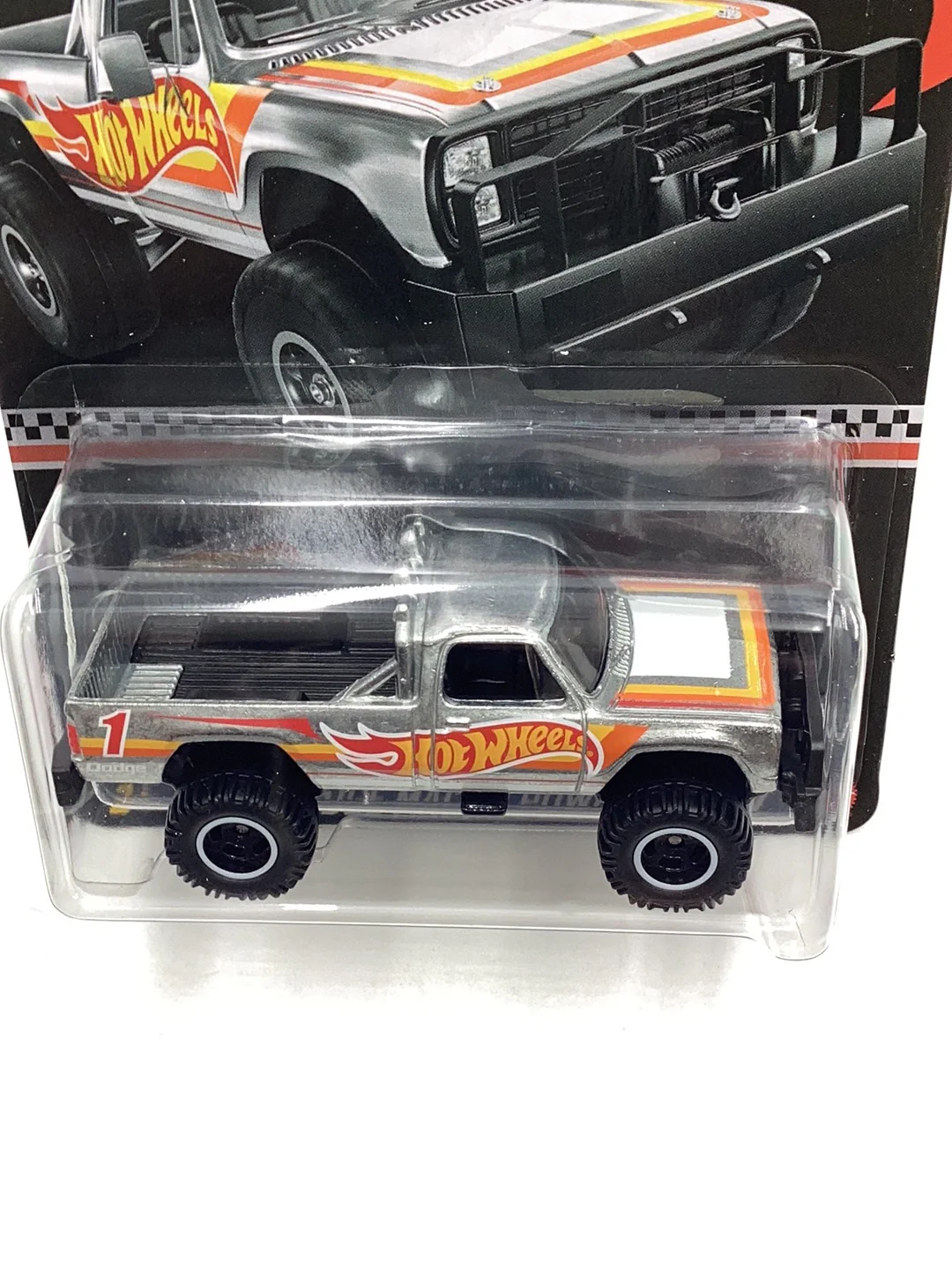 Hw 2021 Collectors edition Zamac 1980 Dodge Macho Power Wagon with protector - Image 5