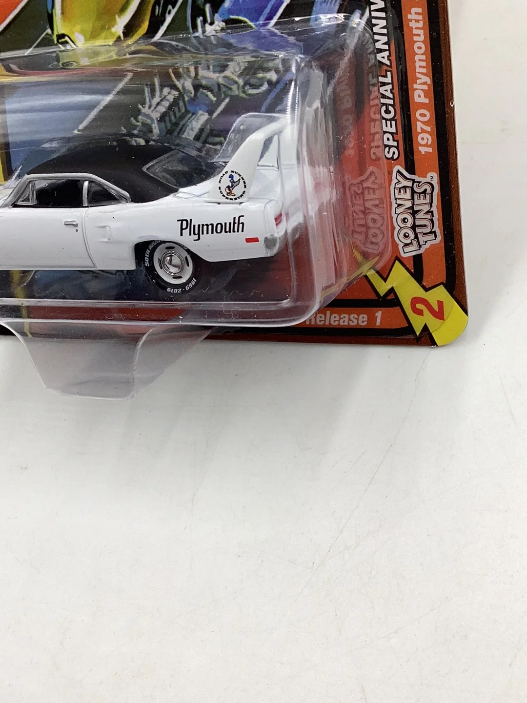 Johnny Lightning 1970 Plymouth Superbird Looney Tunes - Image 4