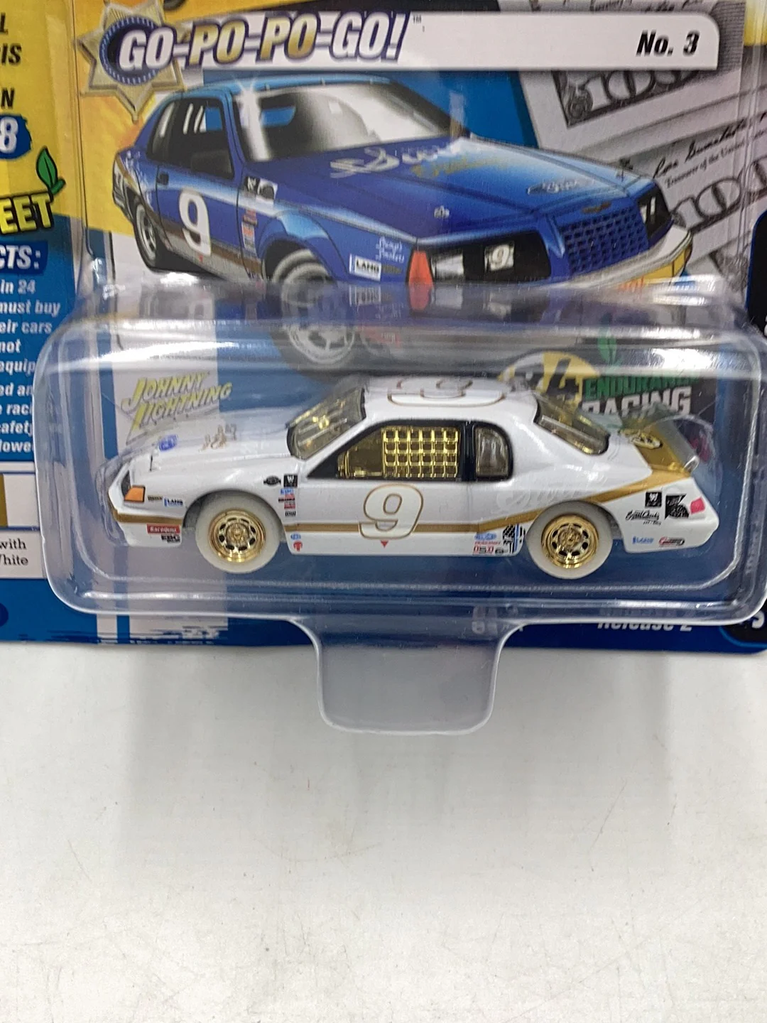 Johnny Lightning 1986 Ford thunderbird stock car White Lightning - Image 2