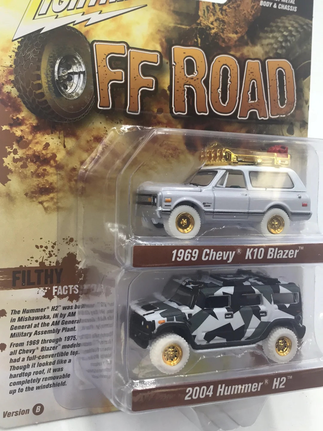 Johnny Lightning  2 Pack Off Road 1969 Chevy Blazer 2004 Hummer White Lightning - Image 3