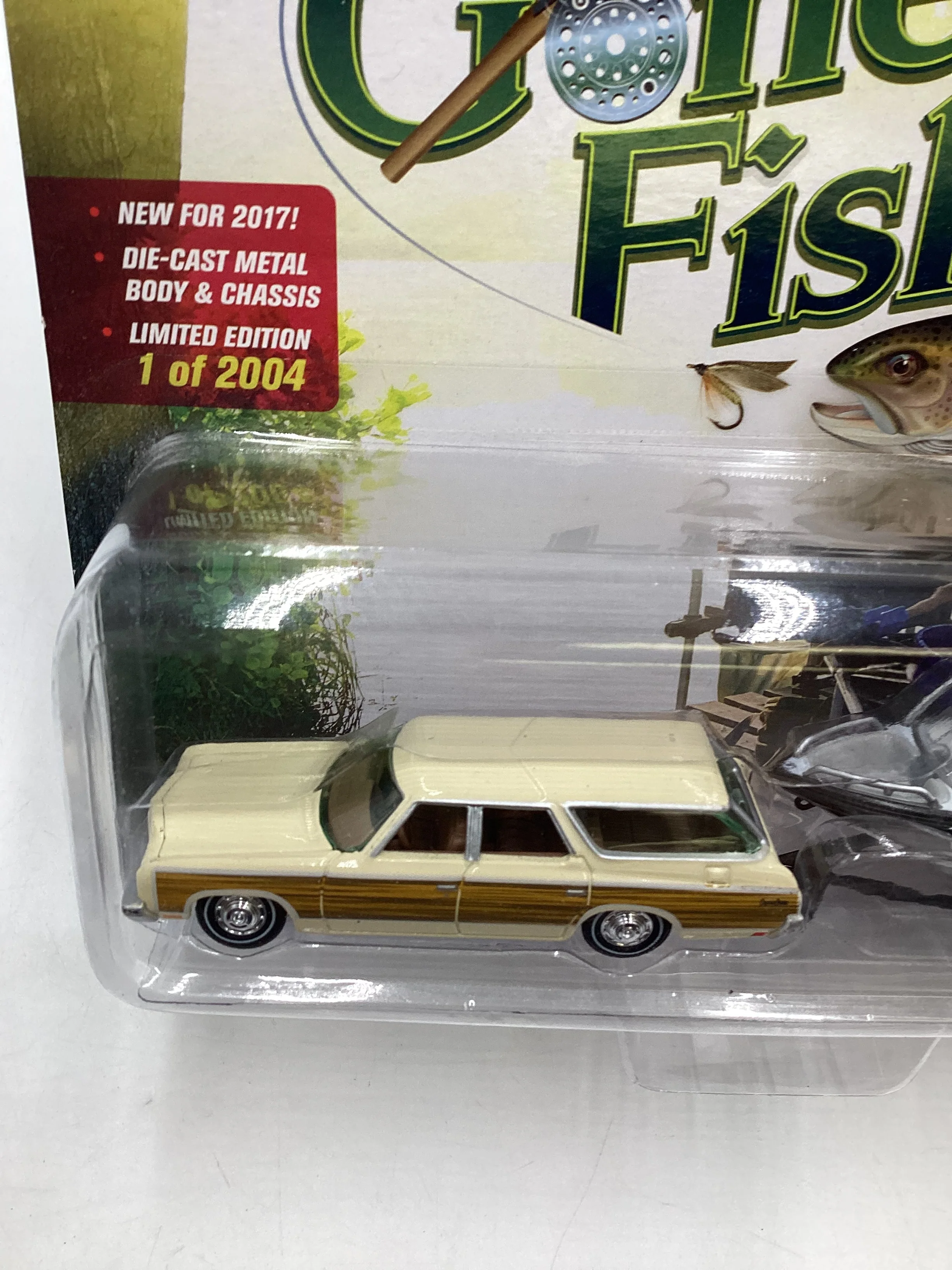Johnny Lightning 2017 Series 2 Version A Gone Fishing 1973 Chevy Caprice W/ Boat & Trailer 191G - Image 6
