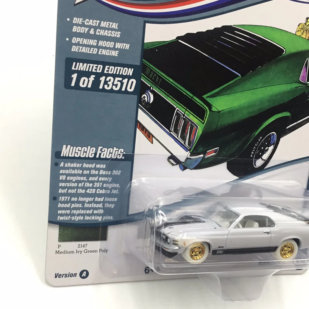 Johnny Lightning 1970 Ford Mustang Mach 1 White Lightning version - Image 3