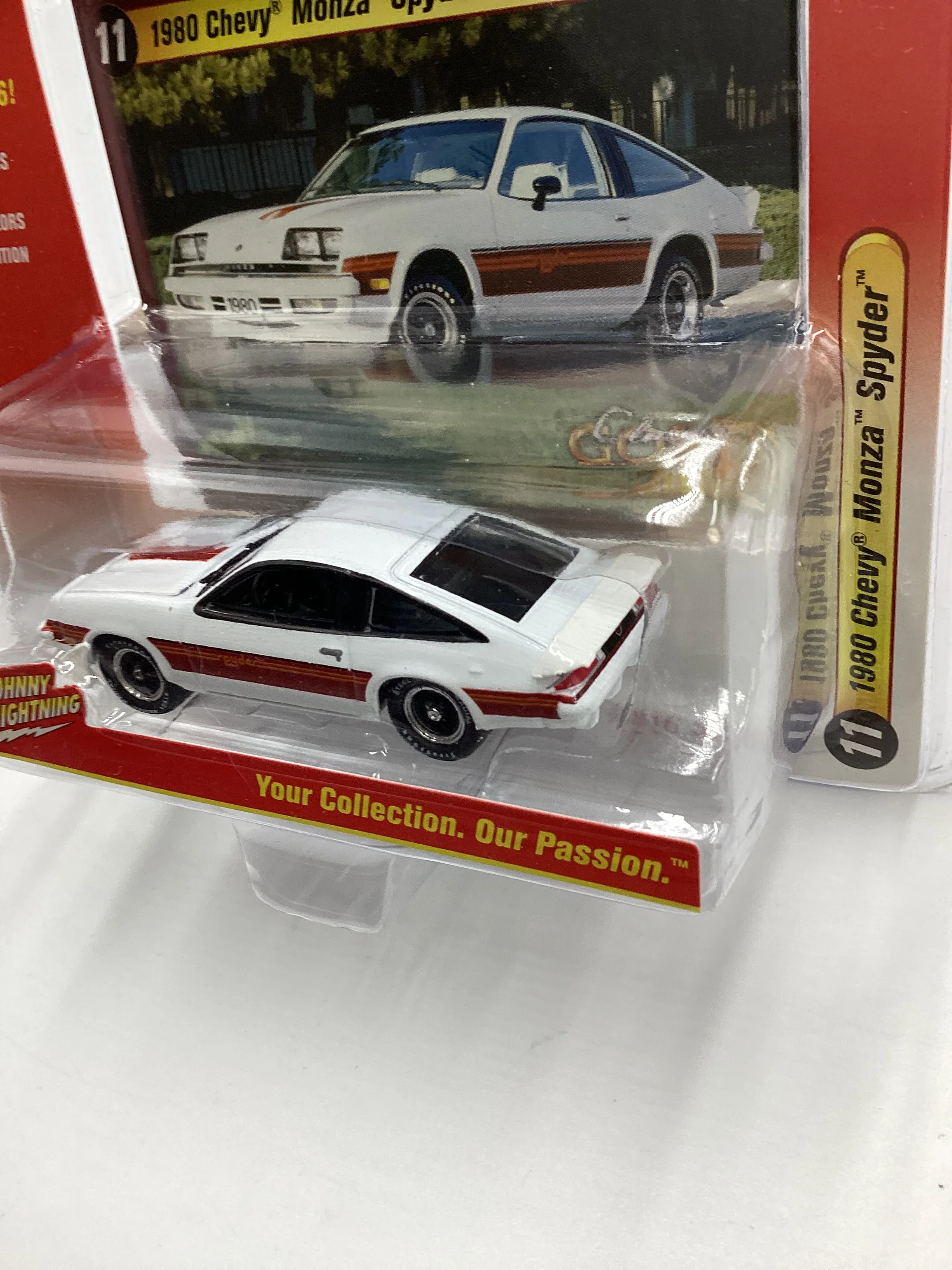 Johnny Lightning Classic Gold #11 Chevrolet 1980 Chevy Monza Spyder White 220A - Image 4