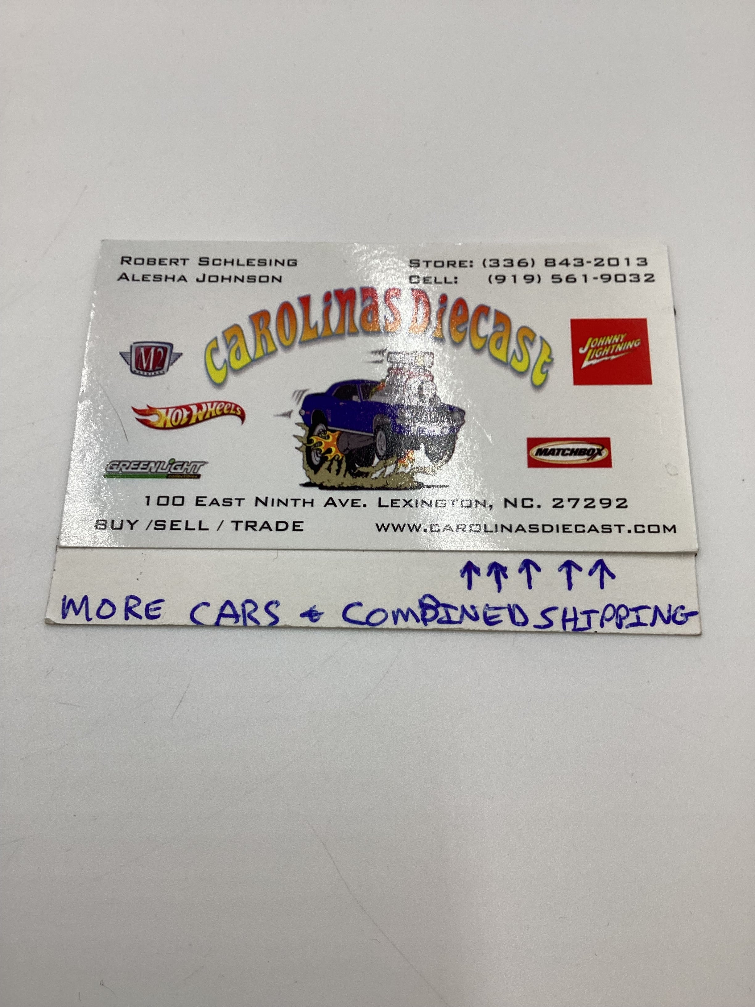 Johnny Lightning Classic Gold Collection Collector #9 1960’s Volkswagen Bus Red/Blue White Lightning Chase - Image 10