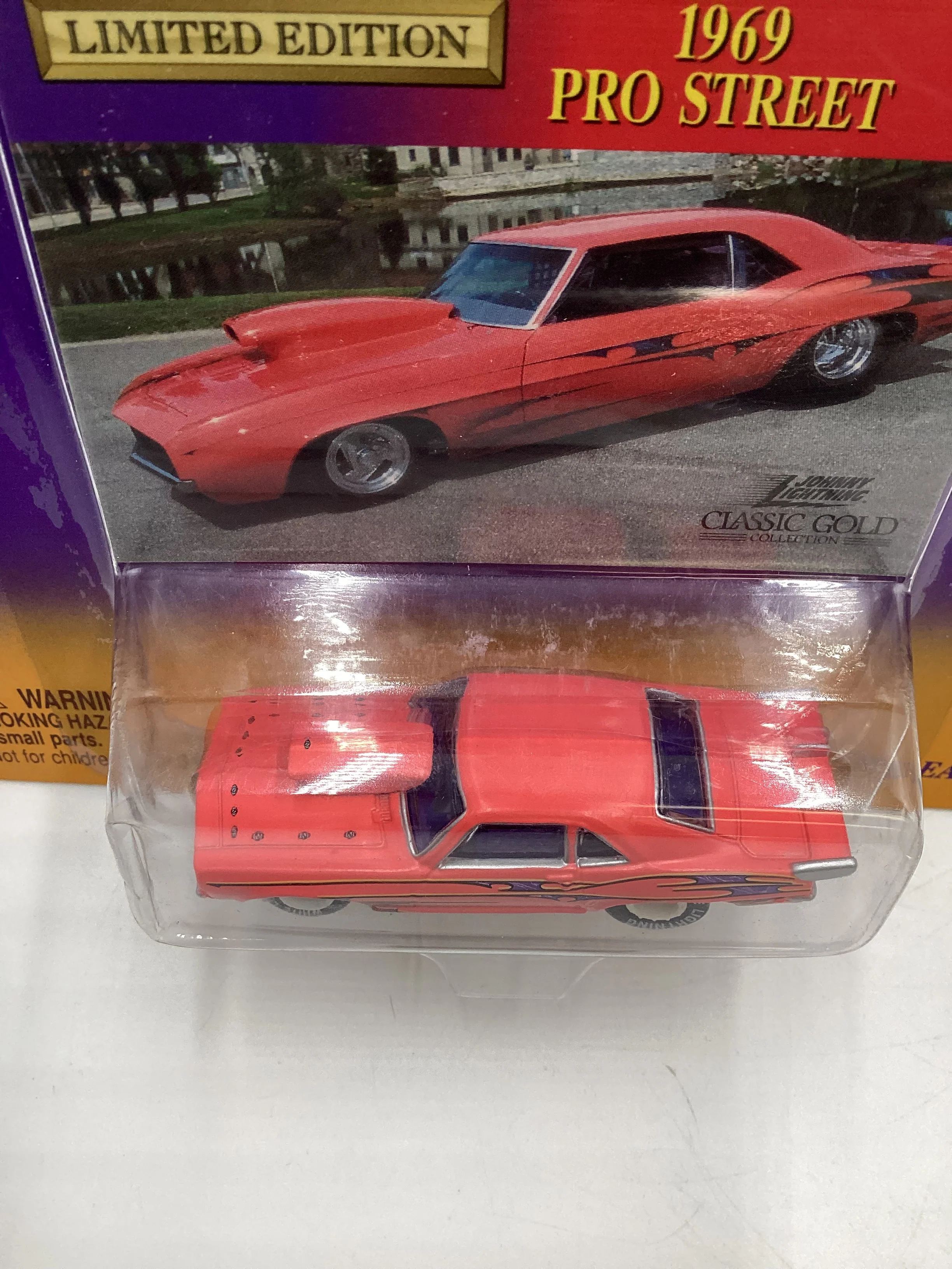 Johnny Lightning Classic Gold Collection #2 1969 Pro Street Camaro Pink White Lightning Chase VHTF - Image 6