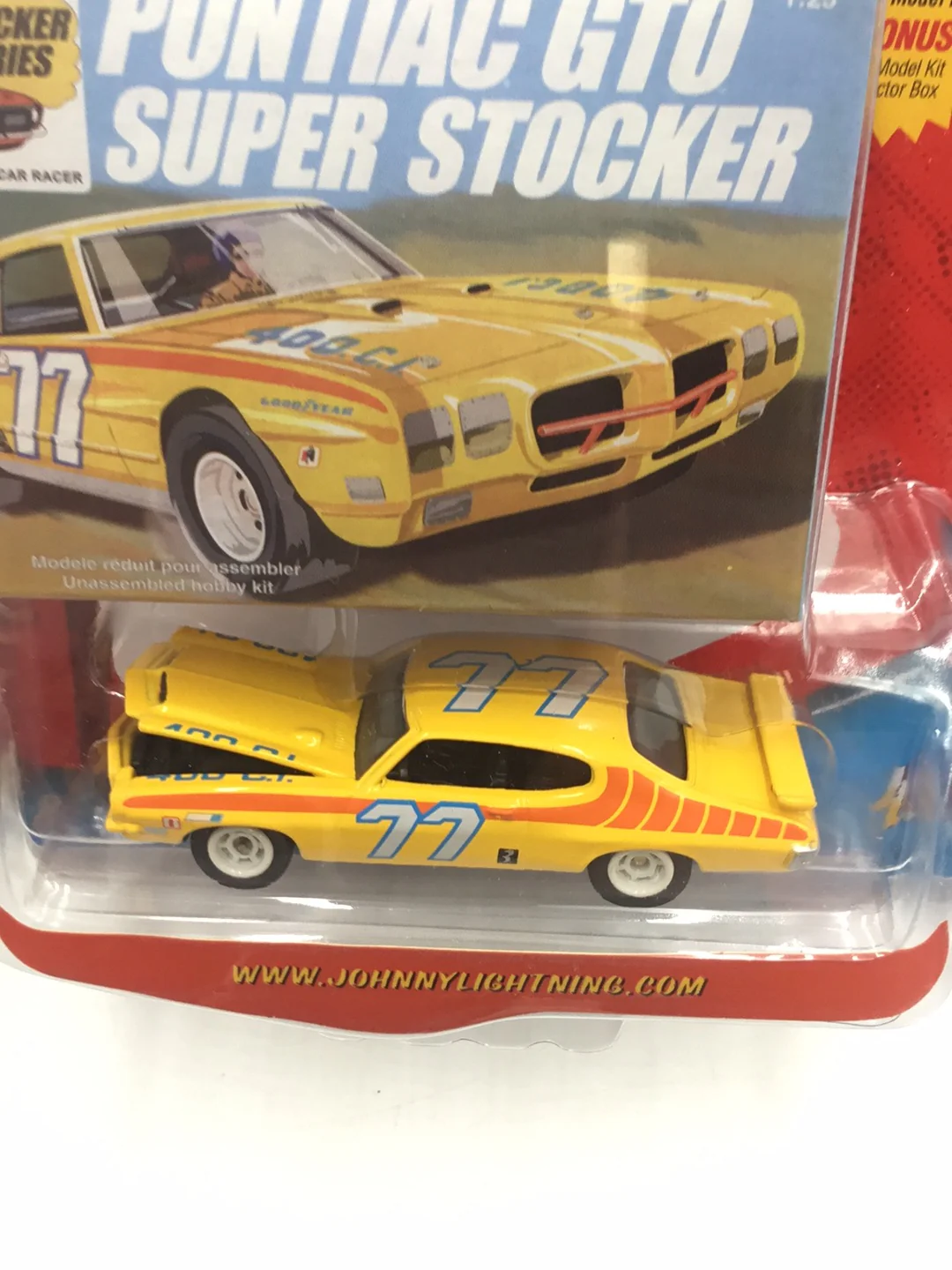 Johnny lightning Classic Plastic 71 Pontiac GTO Super Stocker NN1 - Image 5