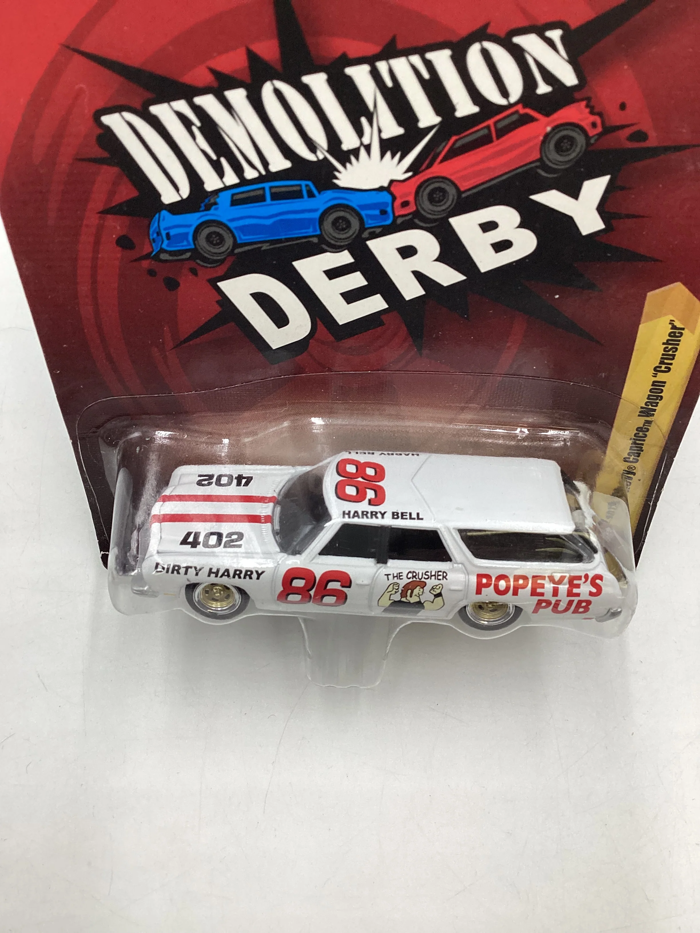 Johnny Lightning Demolition Derby #15 1973 Chevy Caprice Wagon Crusher White - Image 6