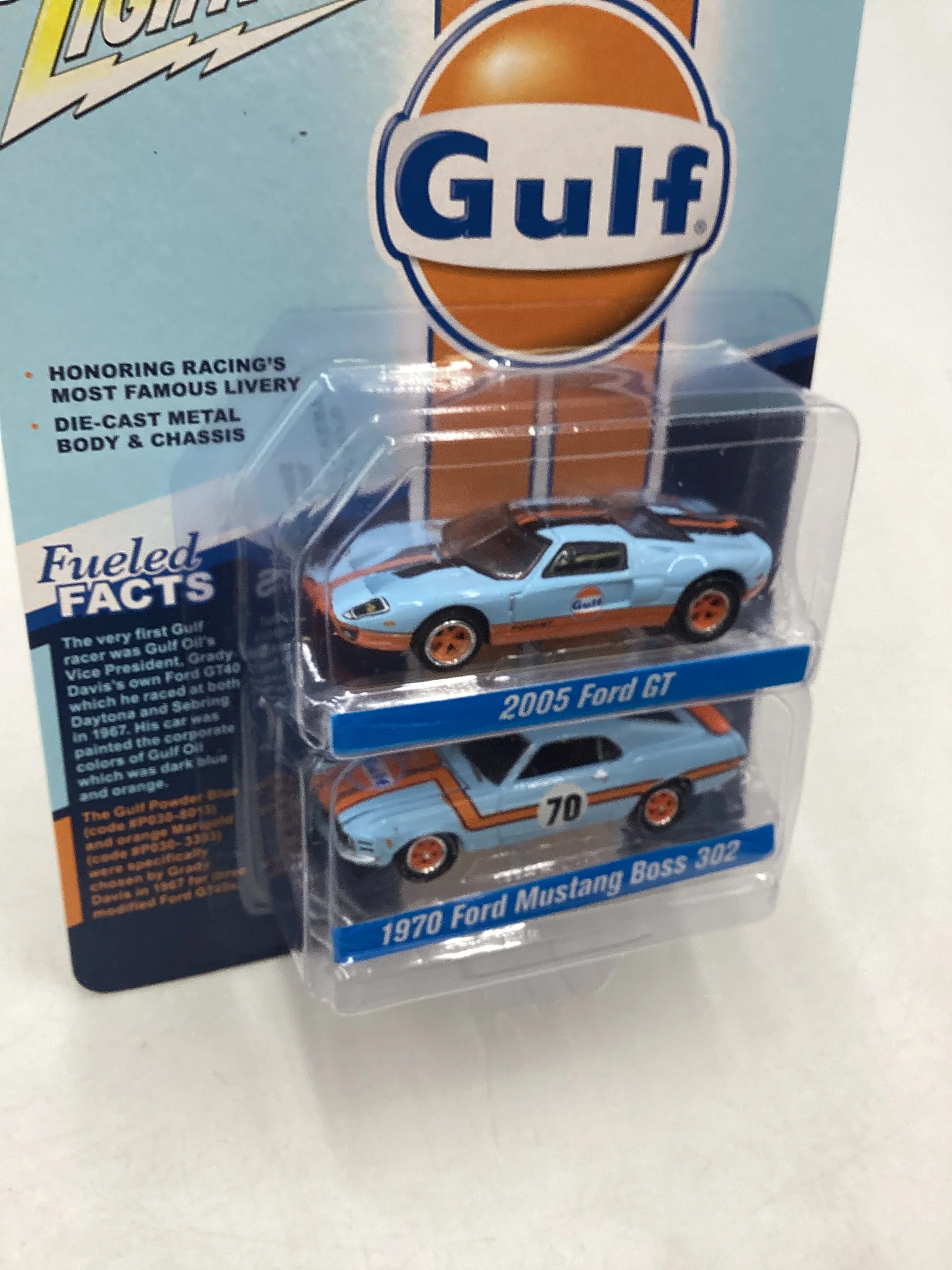 Johnny Lightning Gulf 2005 Ford GT & 1970 Ford Mustang Boss 302 214A - Image 5