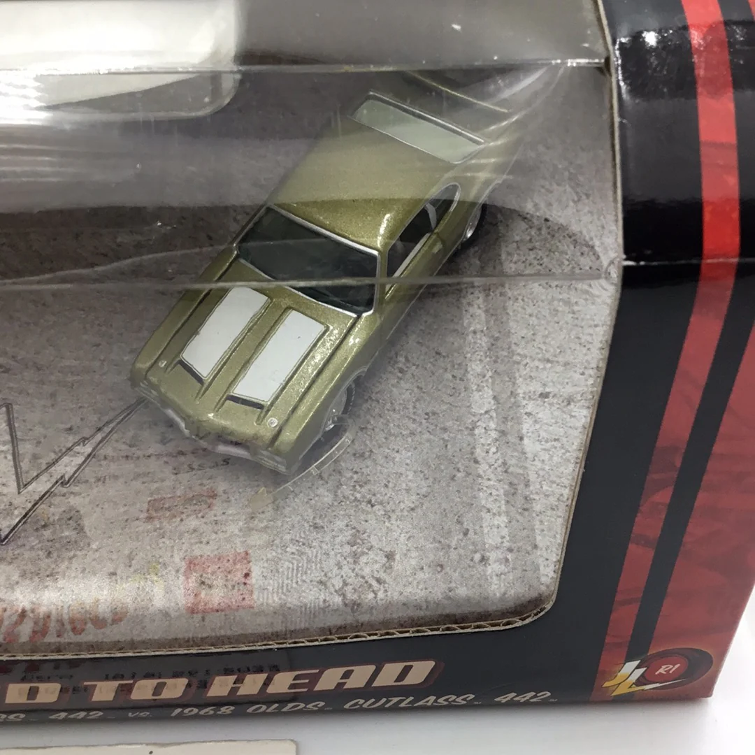 Johnny Lightning Head to Head 1971 & 1968 Olds Cutlass 442 - Image 3
