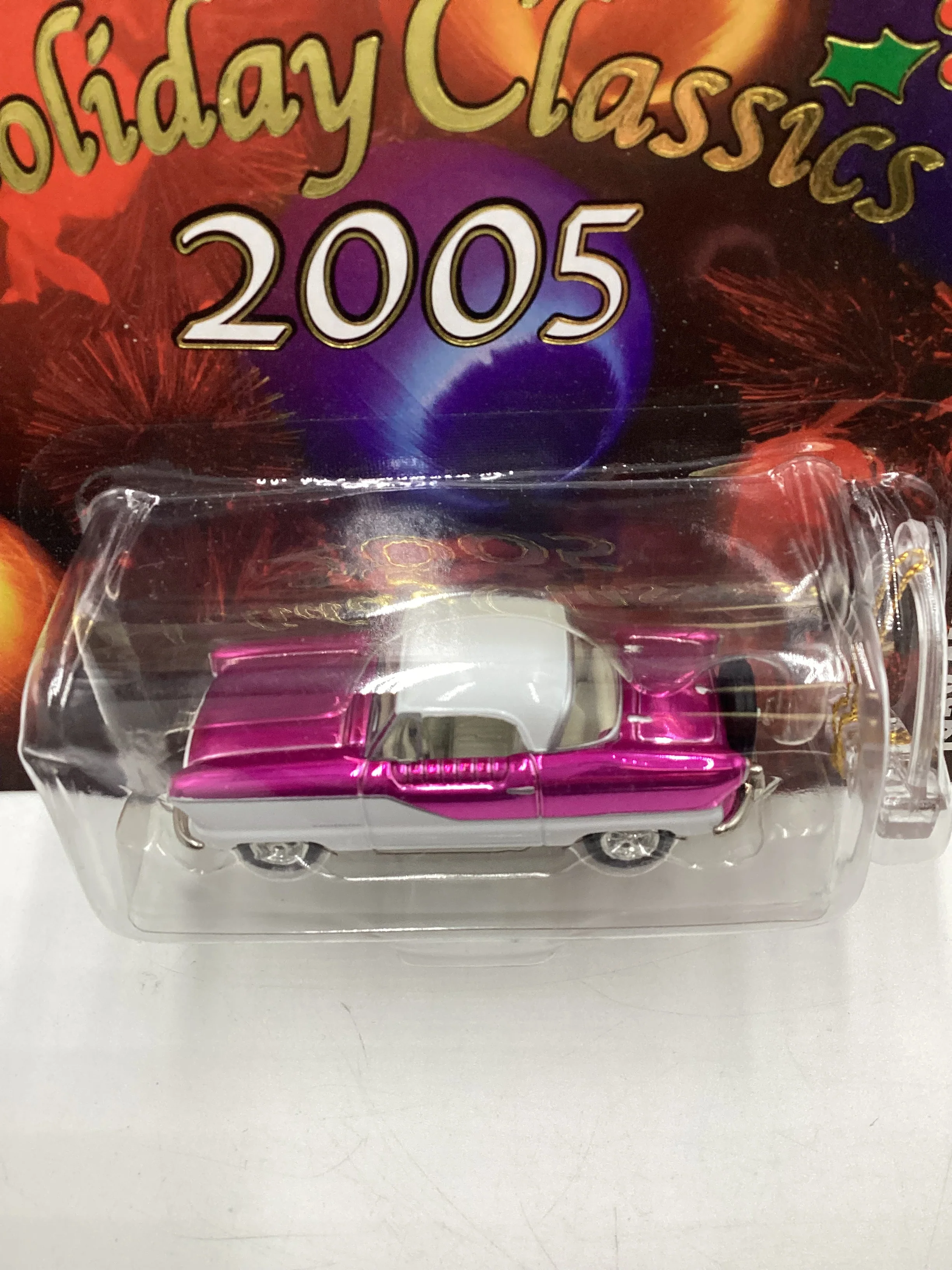 Johnny Lightning Holiday Classics 2005 #12 1958 AMC Metropolitan Pink/White 223F - Image 6