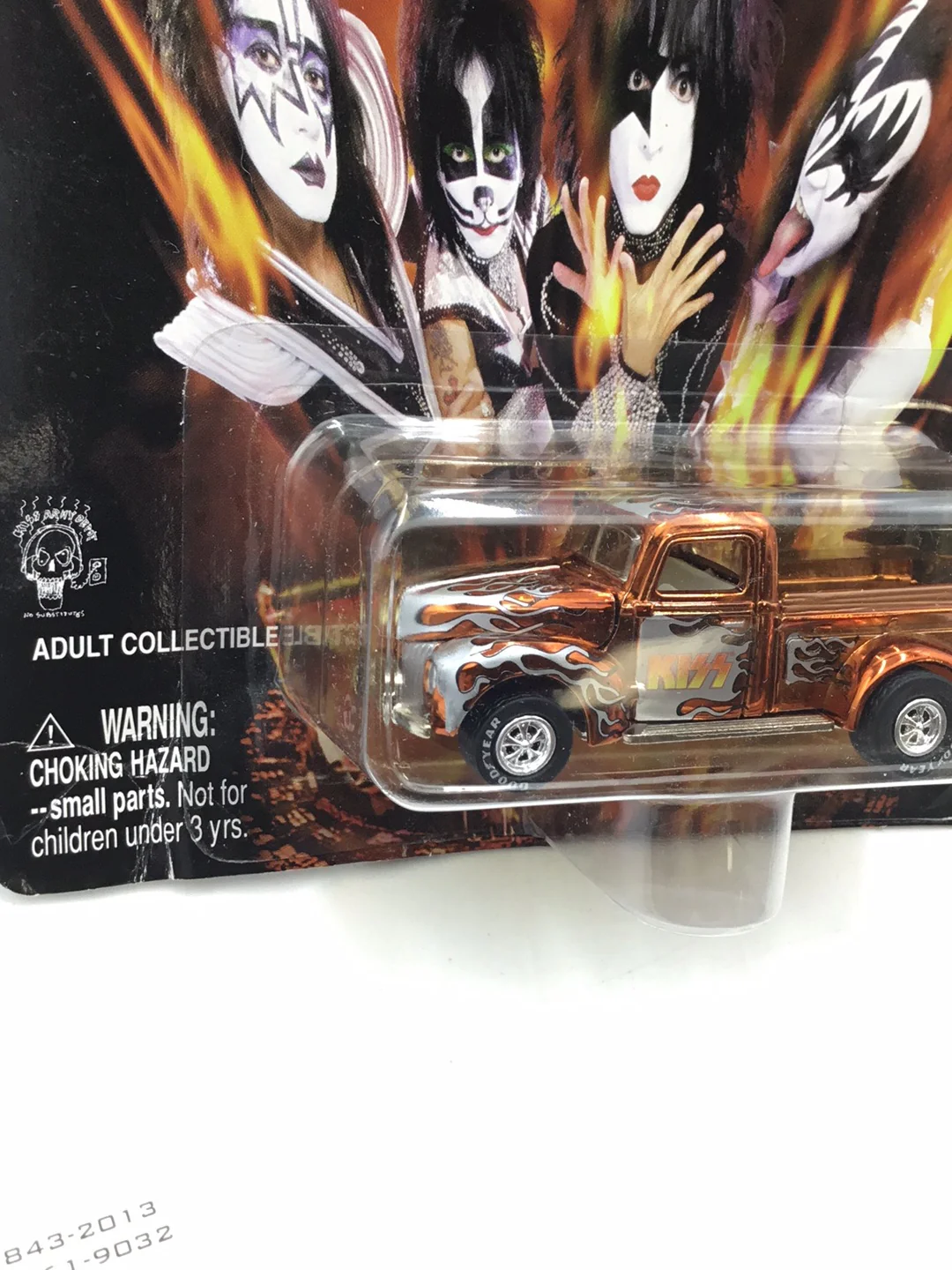 Johnny Lightning Kiss 1940 Ford (Bad Card) - Image 3
