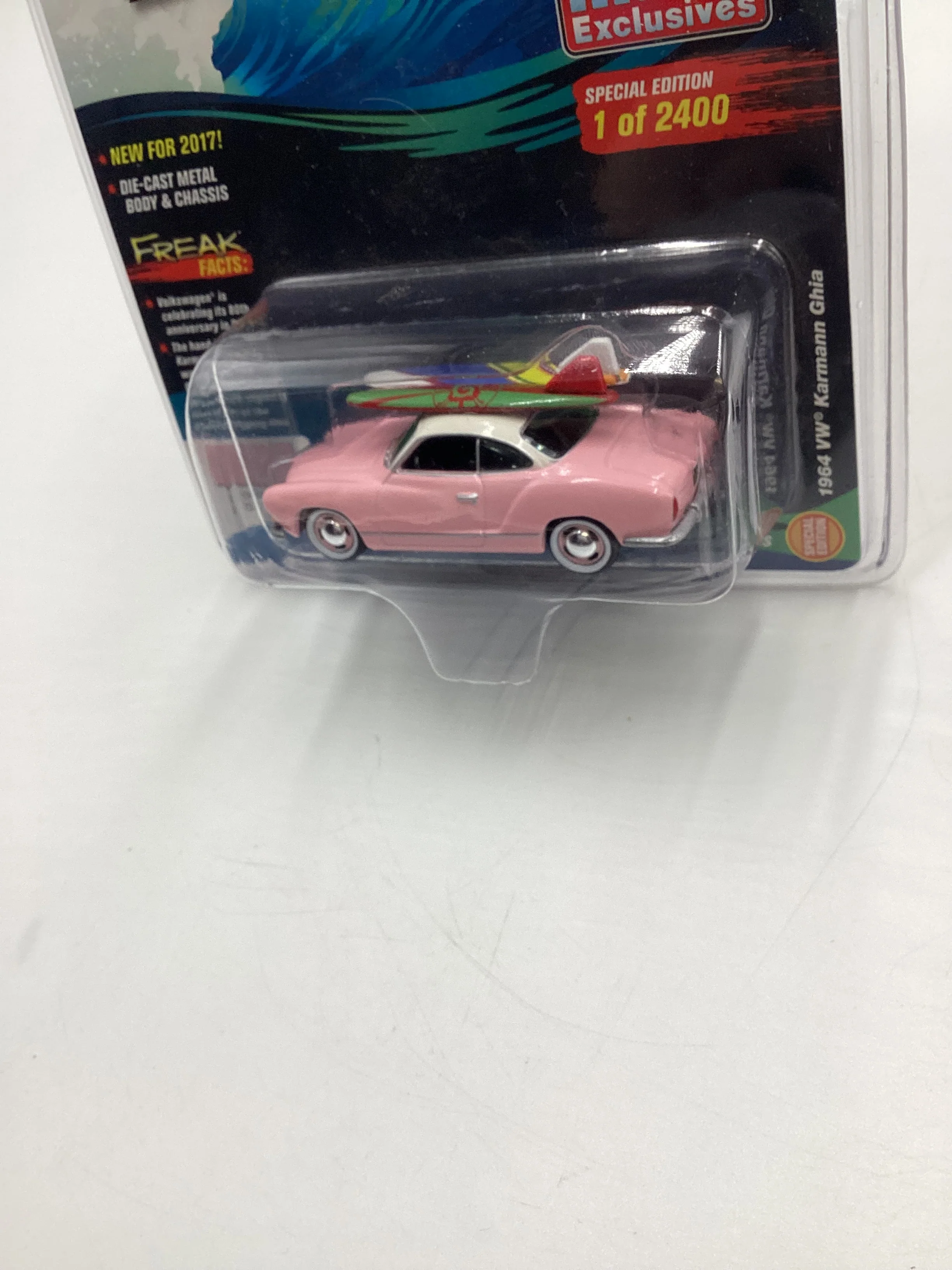 Johnny Lightning Mijo Exclusives Surf Rods 1/2400 1964 VW Karmann Ghia Pink - Image 4