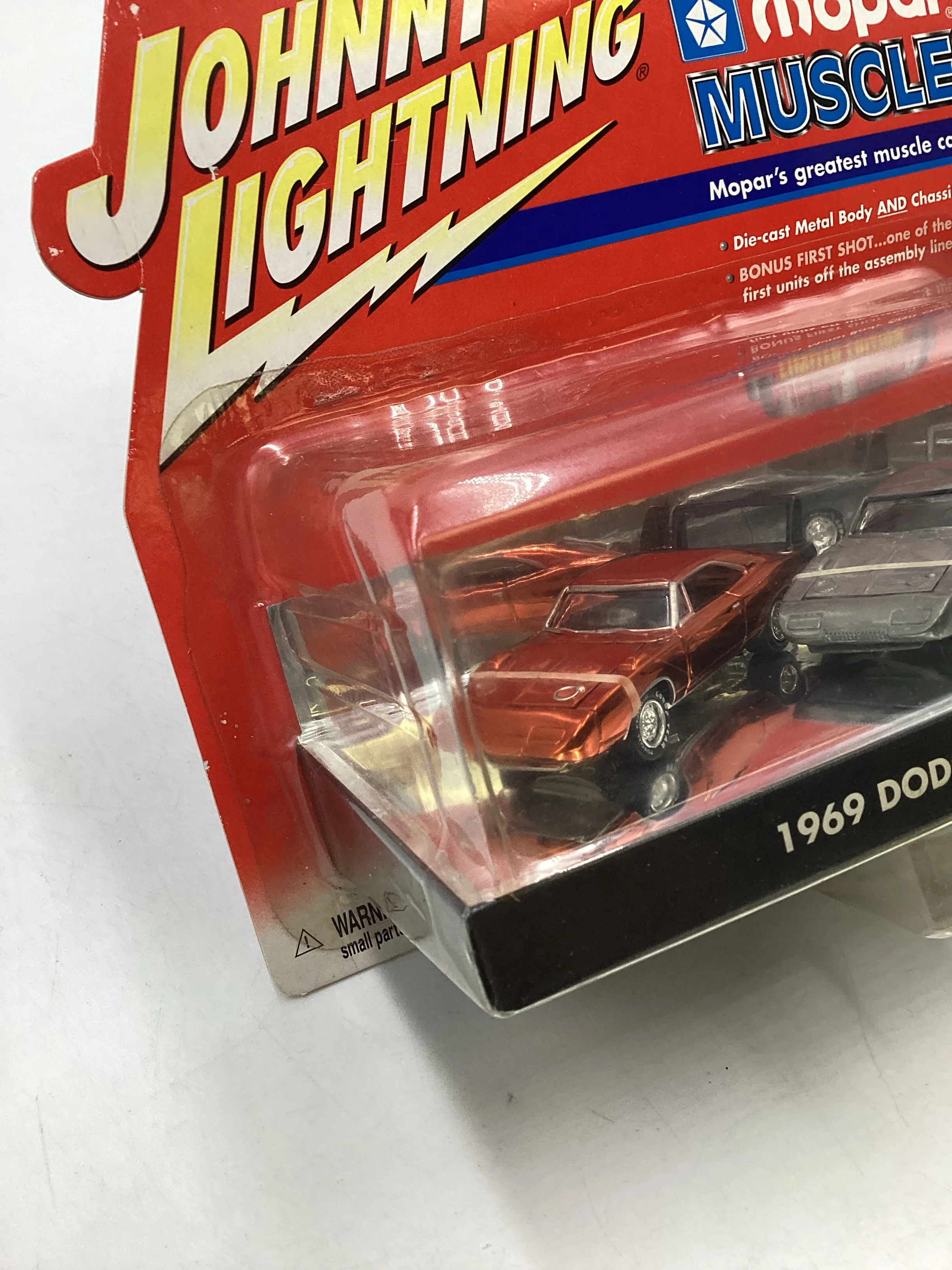Johnny Lightning Mopar Muscle First Shot 1969 Dodge Daytona - Image 7