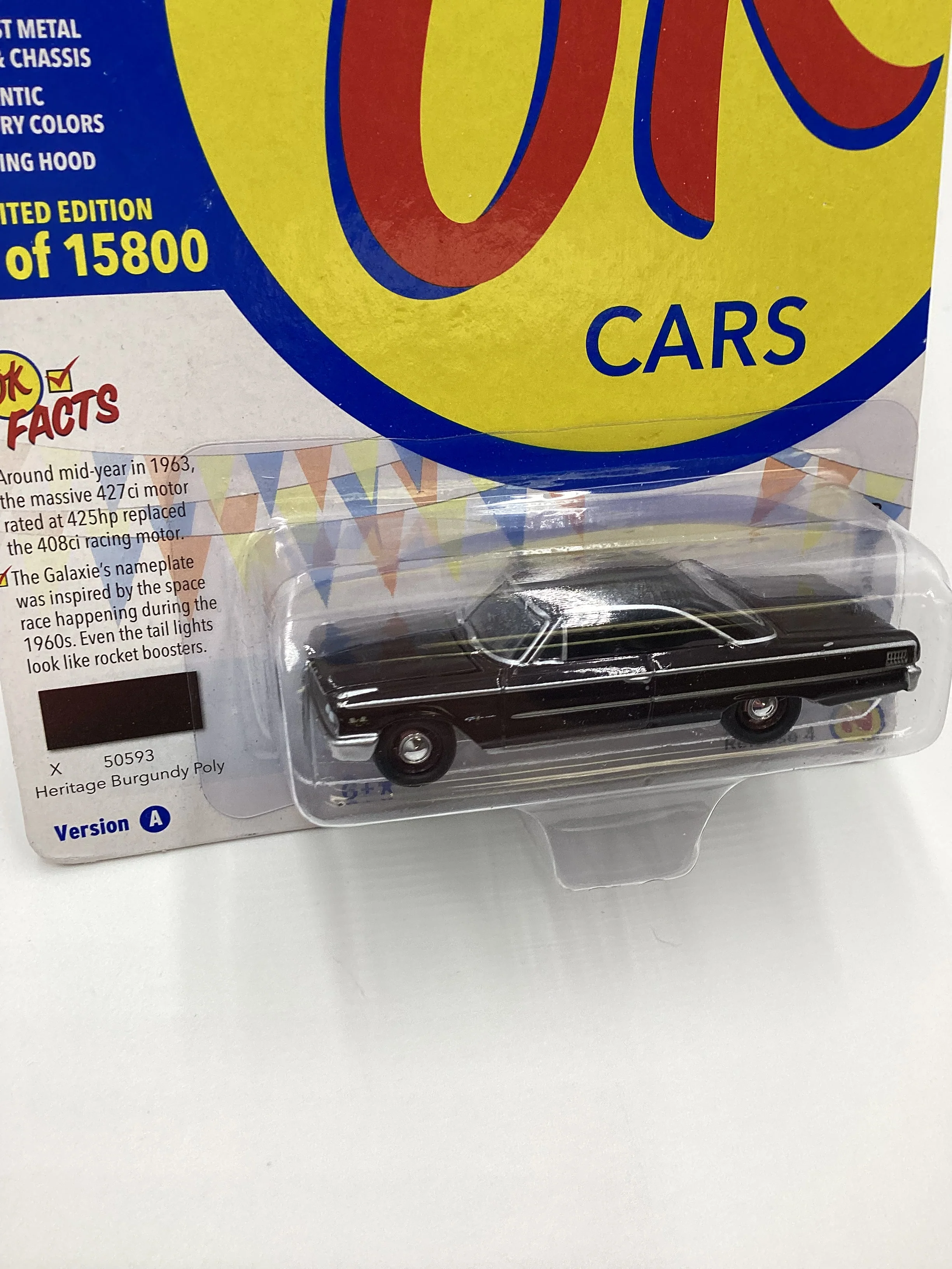 Johnny Lightning Muscle Cars USA 1963 Ford Galaxie 500 230B - Image 5