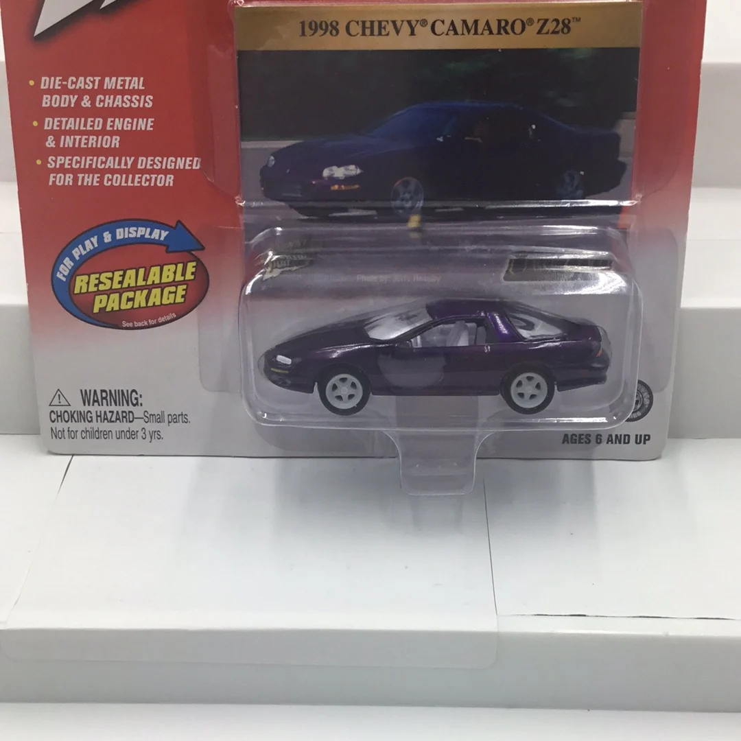 Johnny lightning Muscle Cars USA 1998 Chevy Camaro Z28 White Lightning - Image 2