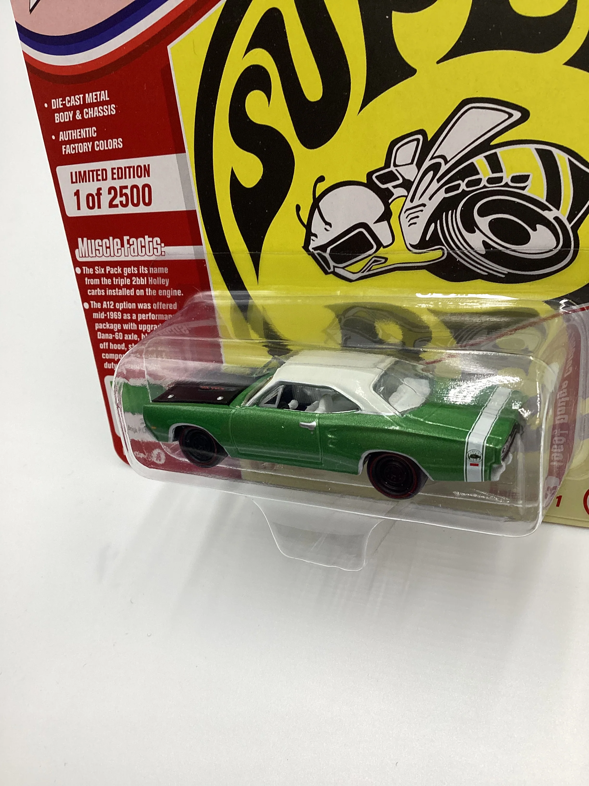 Johnny Lightning Muscle Cars USA Release 1 Version A 1969 1/2 Dodge Coronet Super Bee Green 229F - Image 4