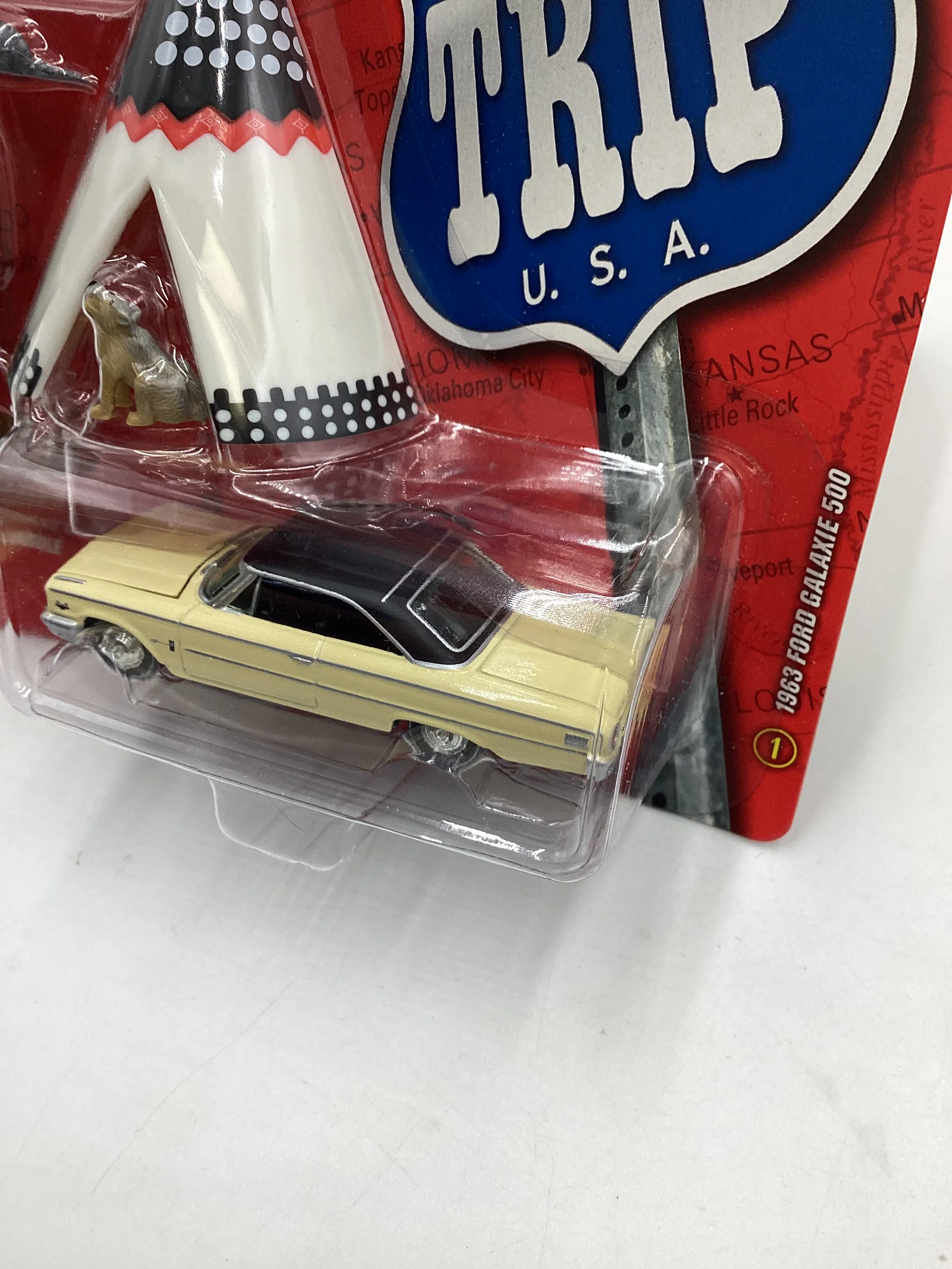 Johnny Lightning Road Trip USA #1963 Ford Galaxie 500 189E - Image 4