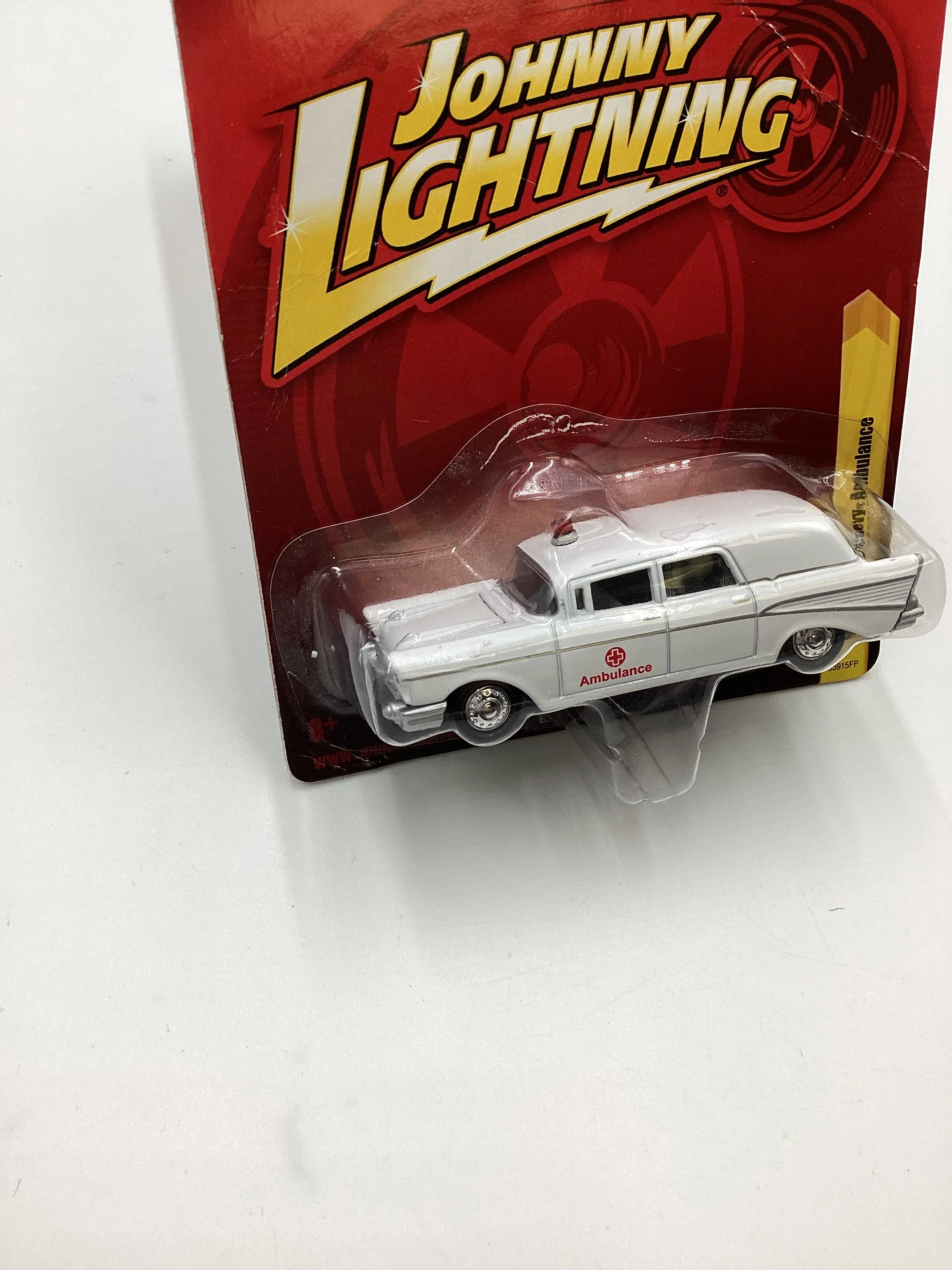 Johnny lightning Tomy #19 Chevy 1950 Chevy Ambulance White Bad Card 227H - Image 5