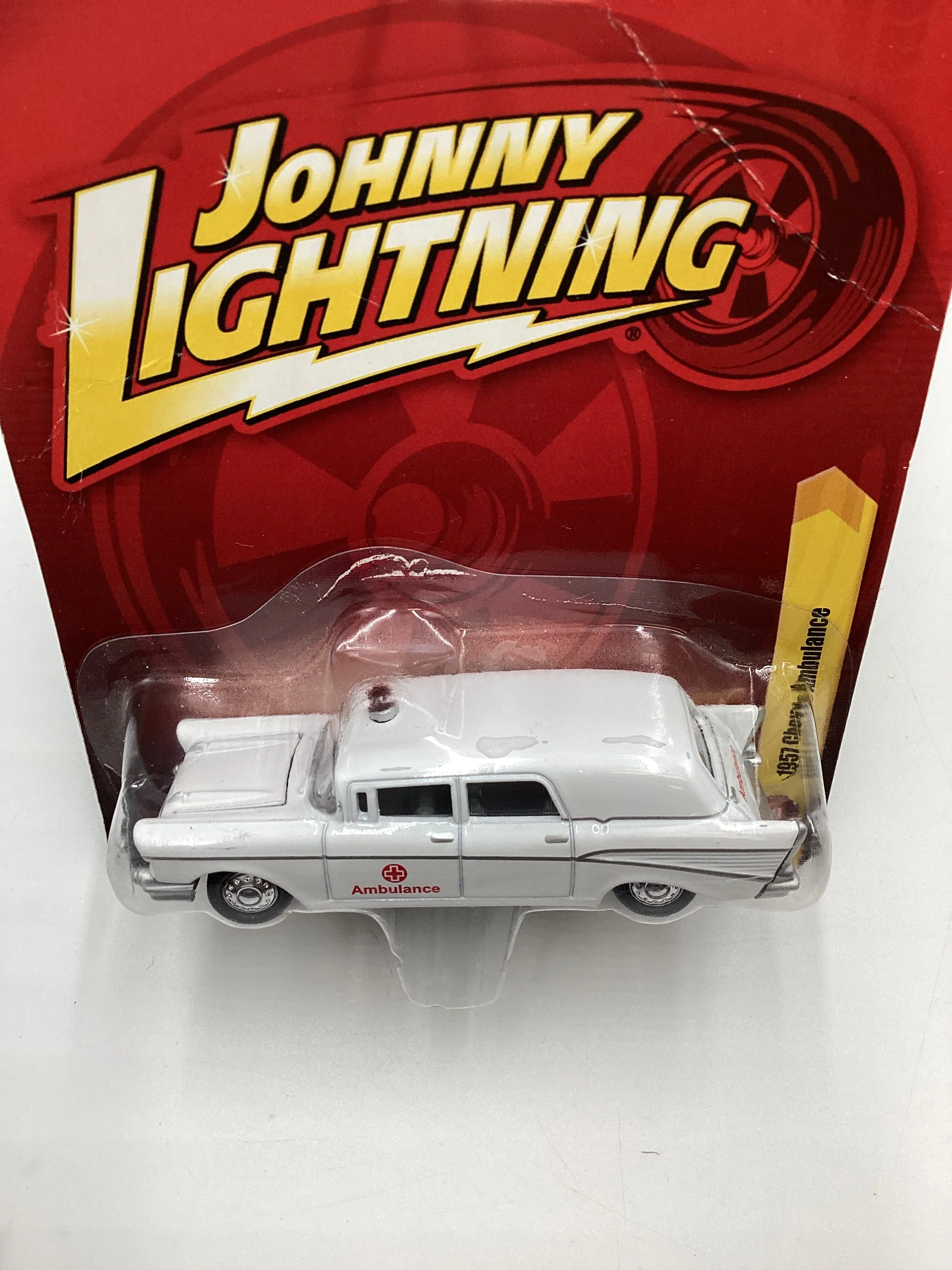 Johnny lightning Tomy #19 Chevy 1950 Chevy Ambulance White Bad Card 227H - Image 6