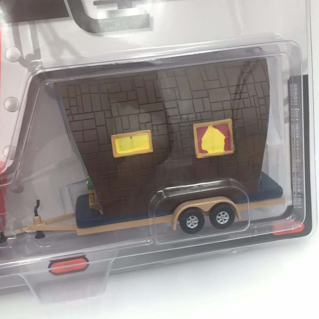 Johnny lightning Tow & Go 1981 Jeep Wagoneer with Tiny House ver. A 220H - Image 3