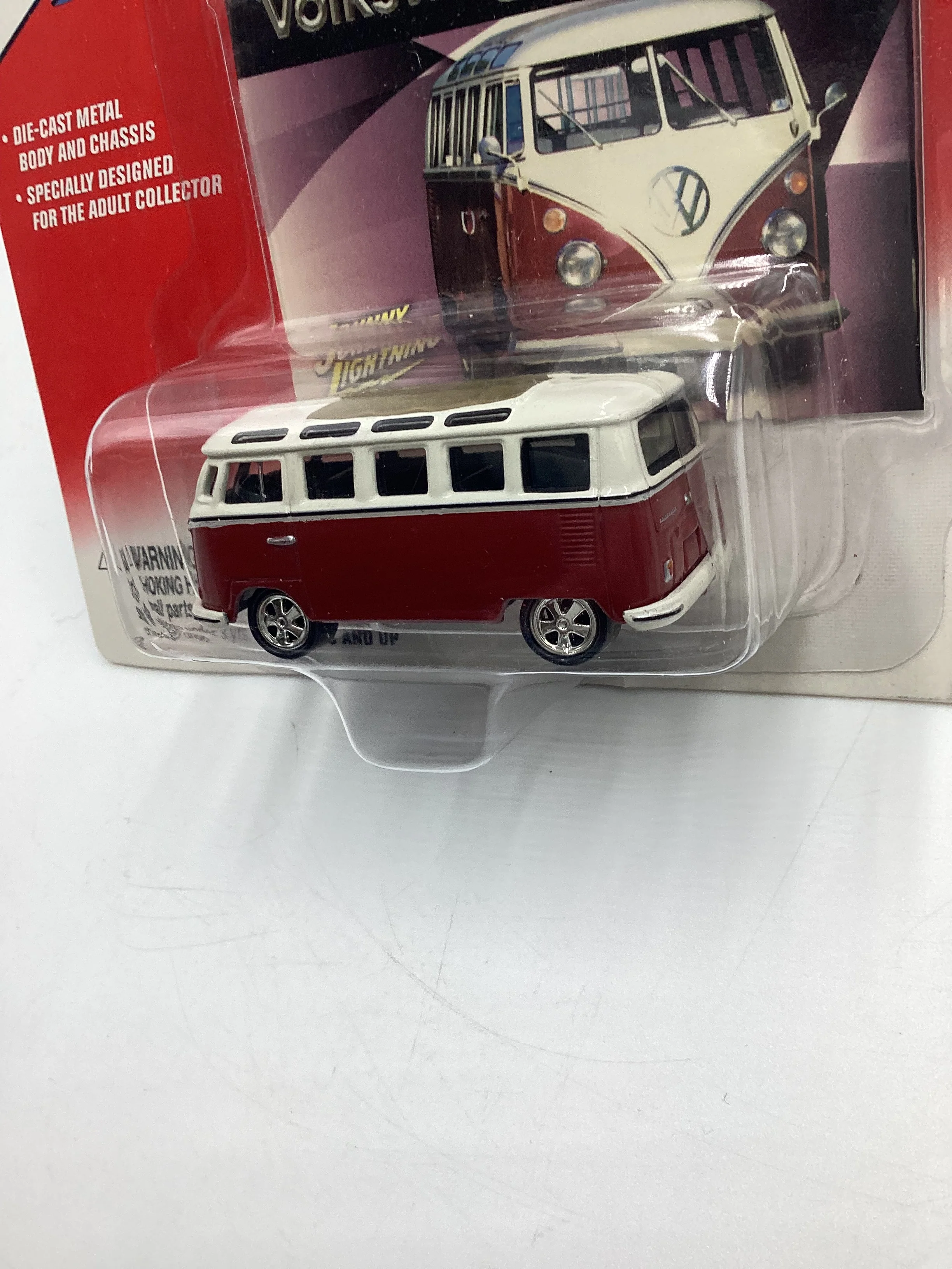 Johnny Lightning Volkswagen Series 1953 Samba Bus Red /White 220G - Image 4