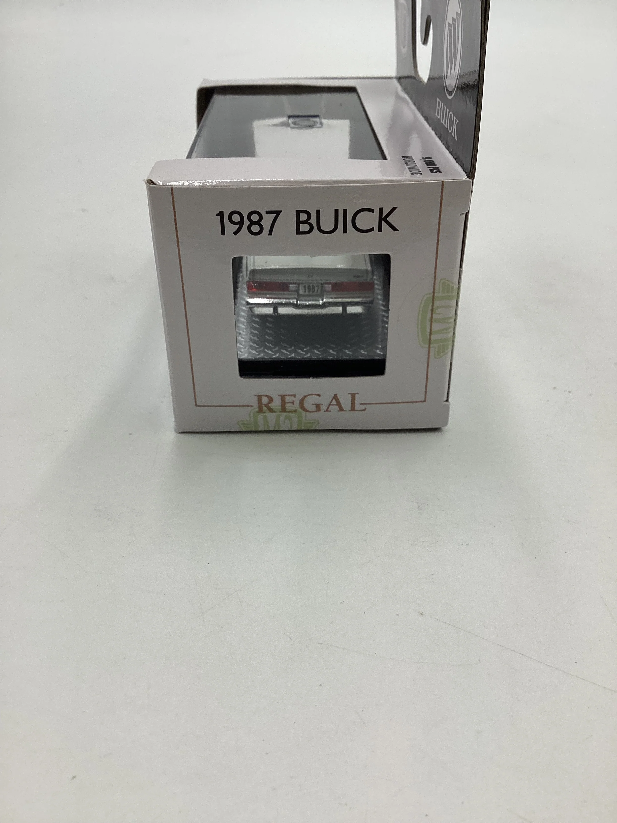 M2 Auto thenics 1987 Buick Regal Limited R88 - Image 4