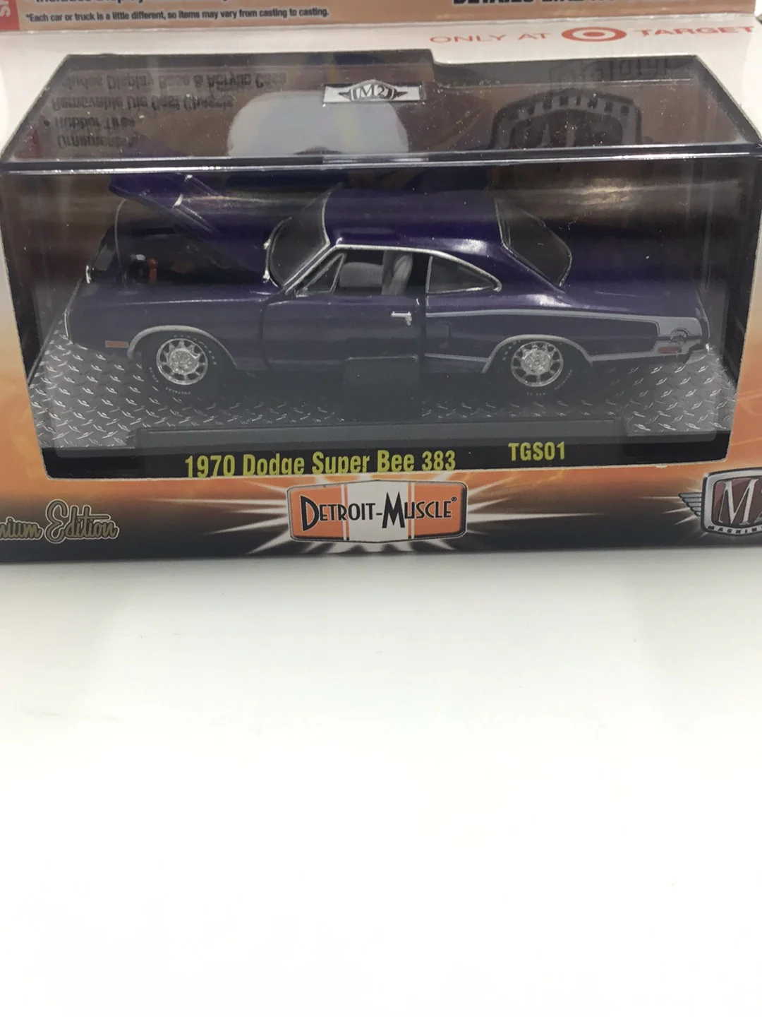 M2 Machine 1970 Dodge Super Bee Hemi 383 Target exclusive TGS01 - Image 2