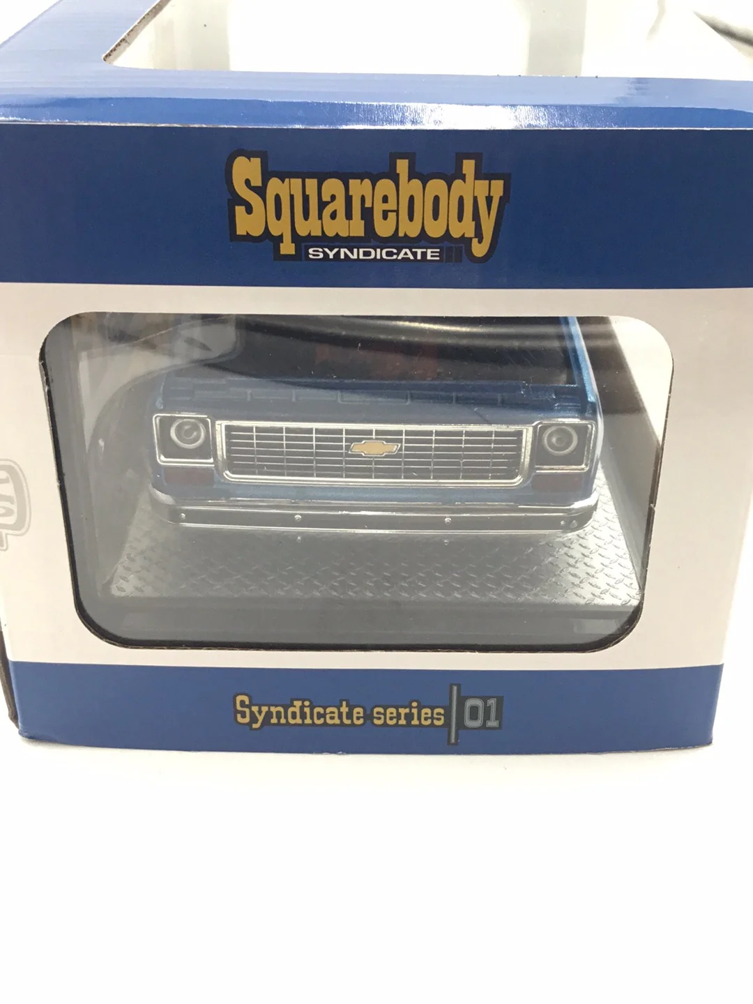 M2 Machines 1/24 1974 Chevrolet Cheyenne Super 10 SS01 S39 - Image 3
