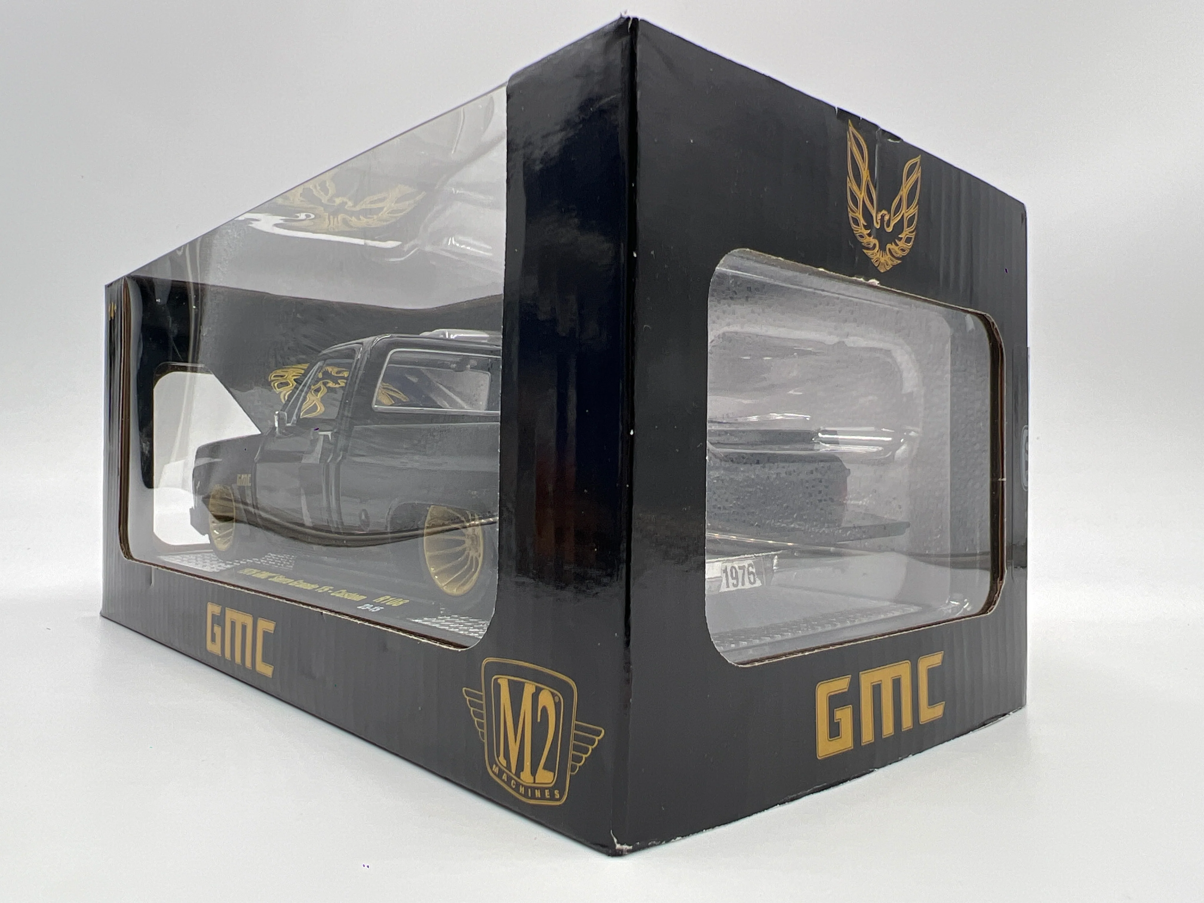 M2 Machines 1/24 Scale R108 1976 GMC Sierra Grande 15 Custom Black - Image 3