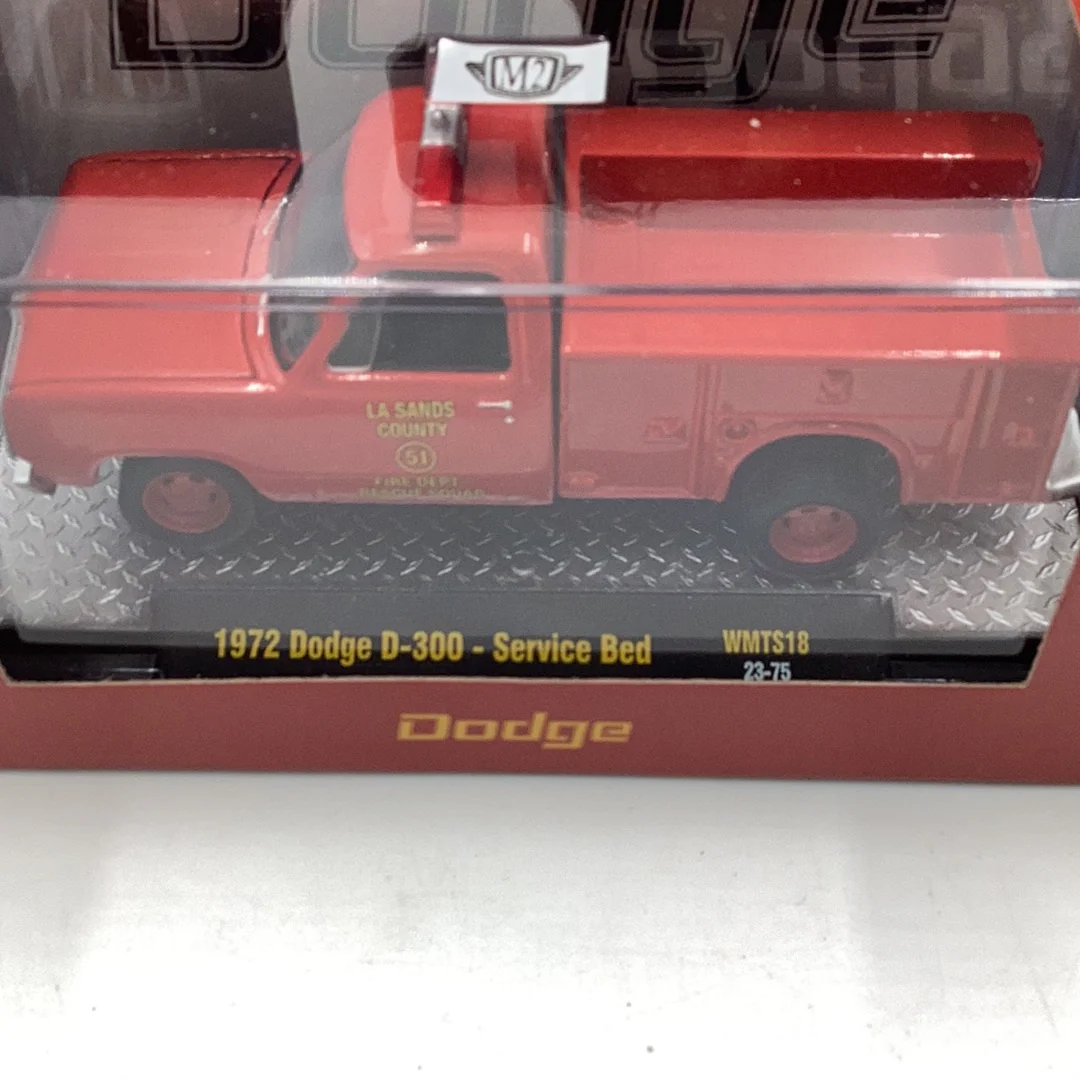 M2 MACHINES 1/64 1972 Dodge D-300 Service Red Walmart Exclusive WMTS18 - Image 3