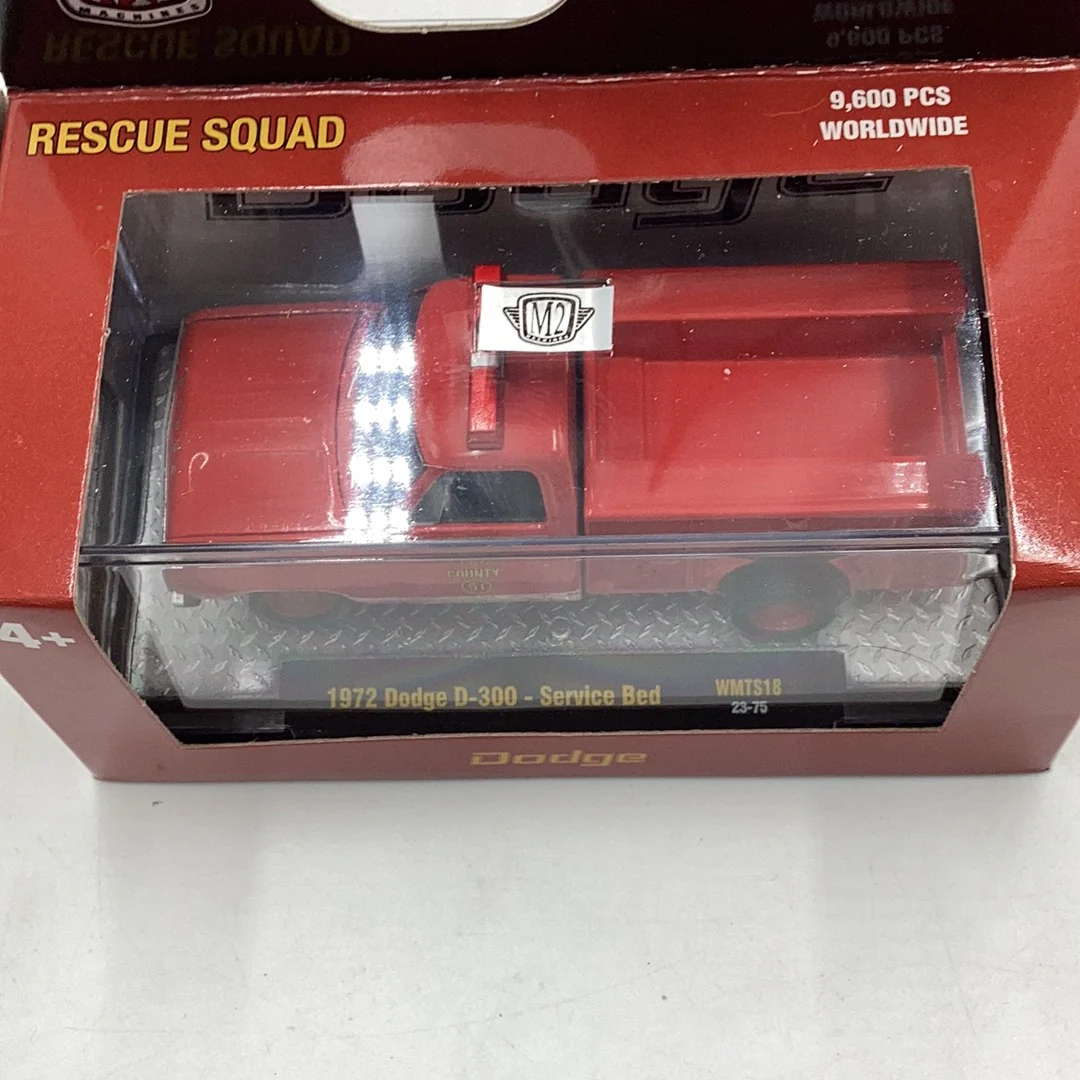 M2 MACHINES 1/64 1972 Dodge D-300 Service Red Walmart Exclusive WMTS18 - Image 4