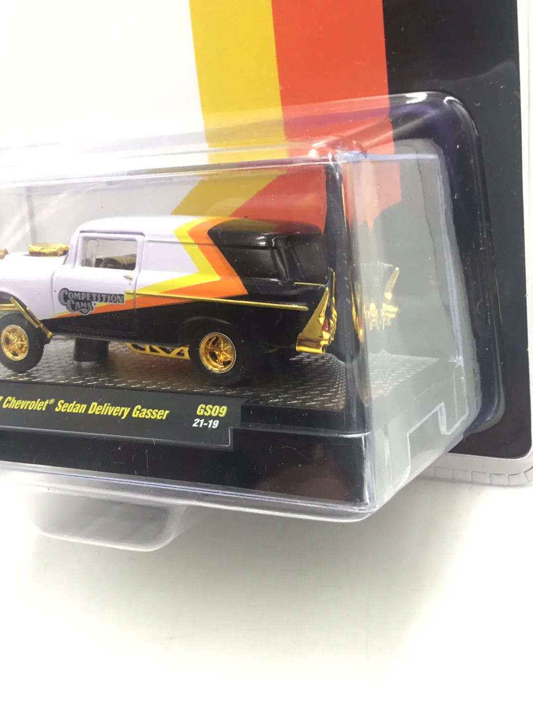 M2 MACHINES 1/64 HOBBY EXCLUSIVE 1957 CHEVROLET SEDAN DELIVERY GASSER COMPETITION CAMS CHASE GS09 - Image 4