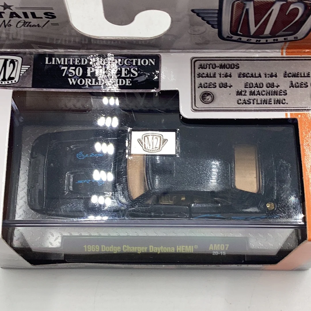 M2 Machines 1969 Dodge charger Daytona hemi AMO7 Chase - Image 3