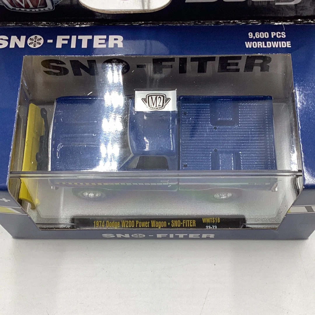 M2 MACHINES 1974 Dodge W200 Power Wagon Sno-Fiter Walmart Exclusive WMTS18 - Image 3