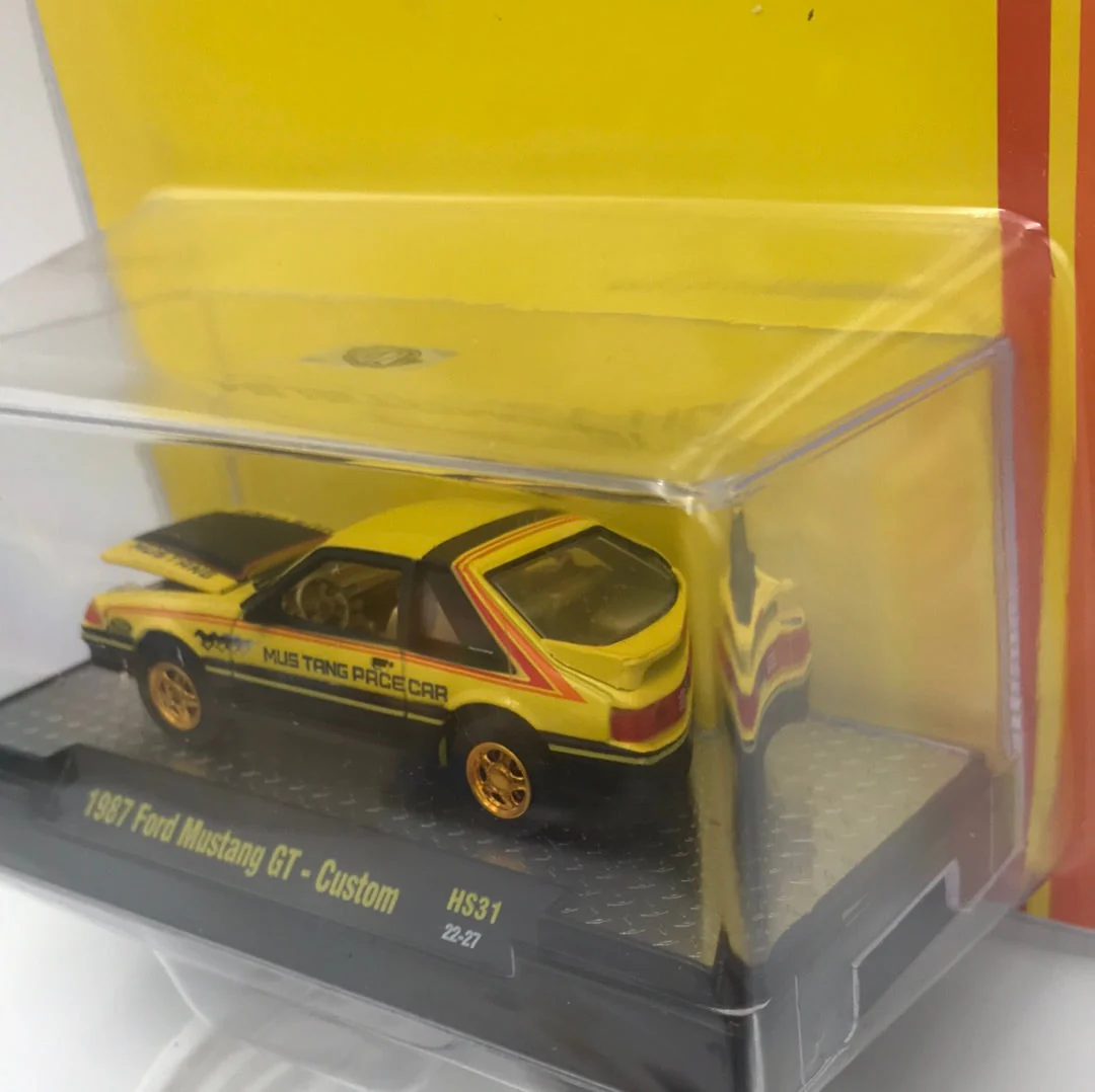 M2 Machines 1987 Ford Mustang GT Custom CHASE hobby exclusive mustang pace car HS31 - Image 4