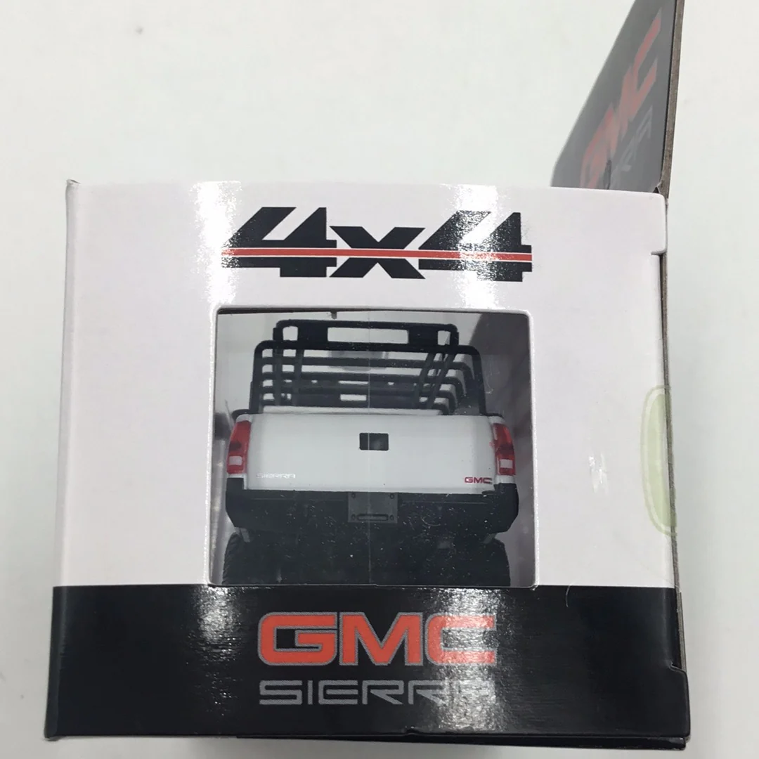 M2 Machines 1998 GMC Sierra 1500 4x4 GMC R77 - Image 5