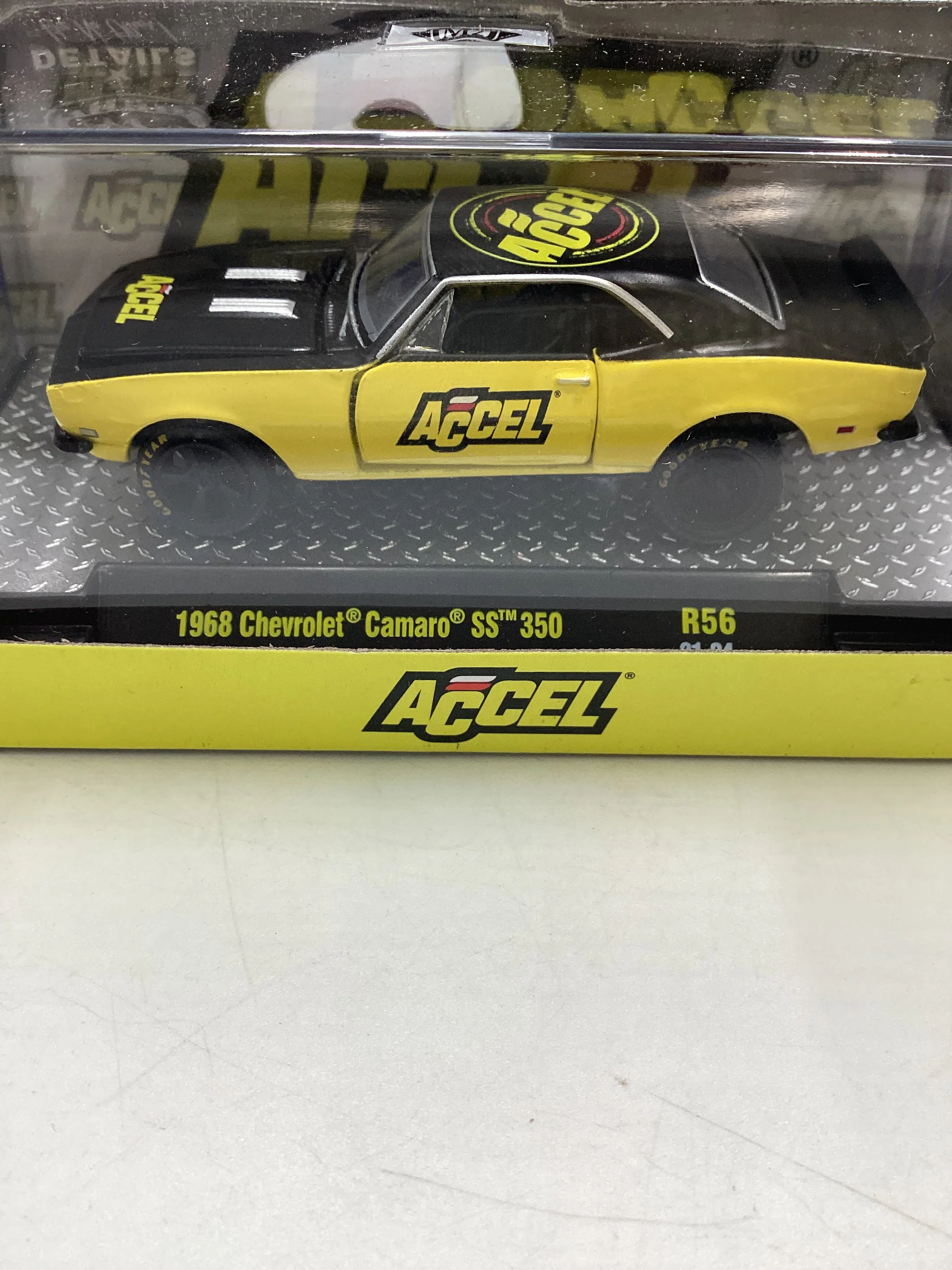 M2 Machines Accel 1968 Chevrolet Camaro SS 350 R56 - Image 3