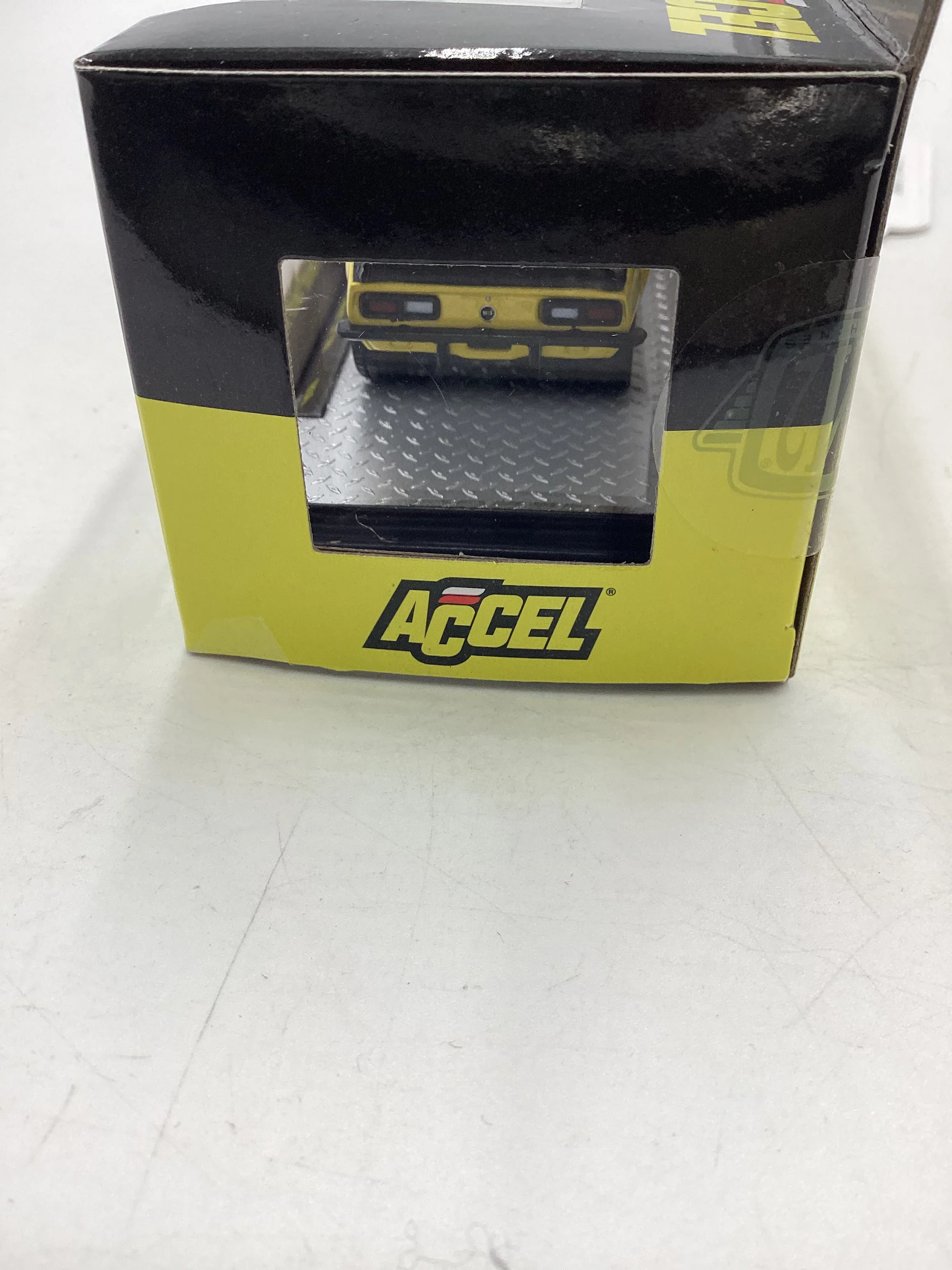 M2 Machines Accel 1968 Chevrolet Camaro SS 350 R56 - Image 5