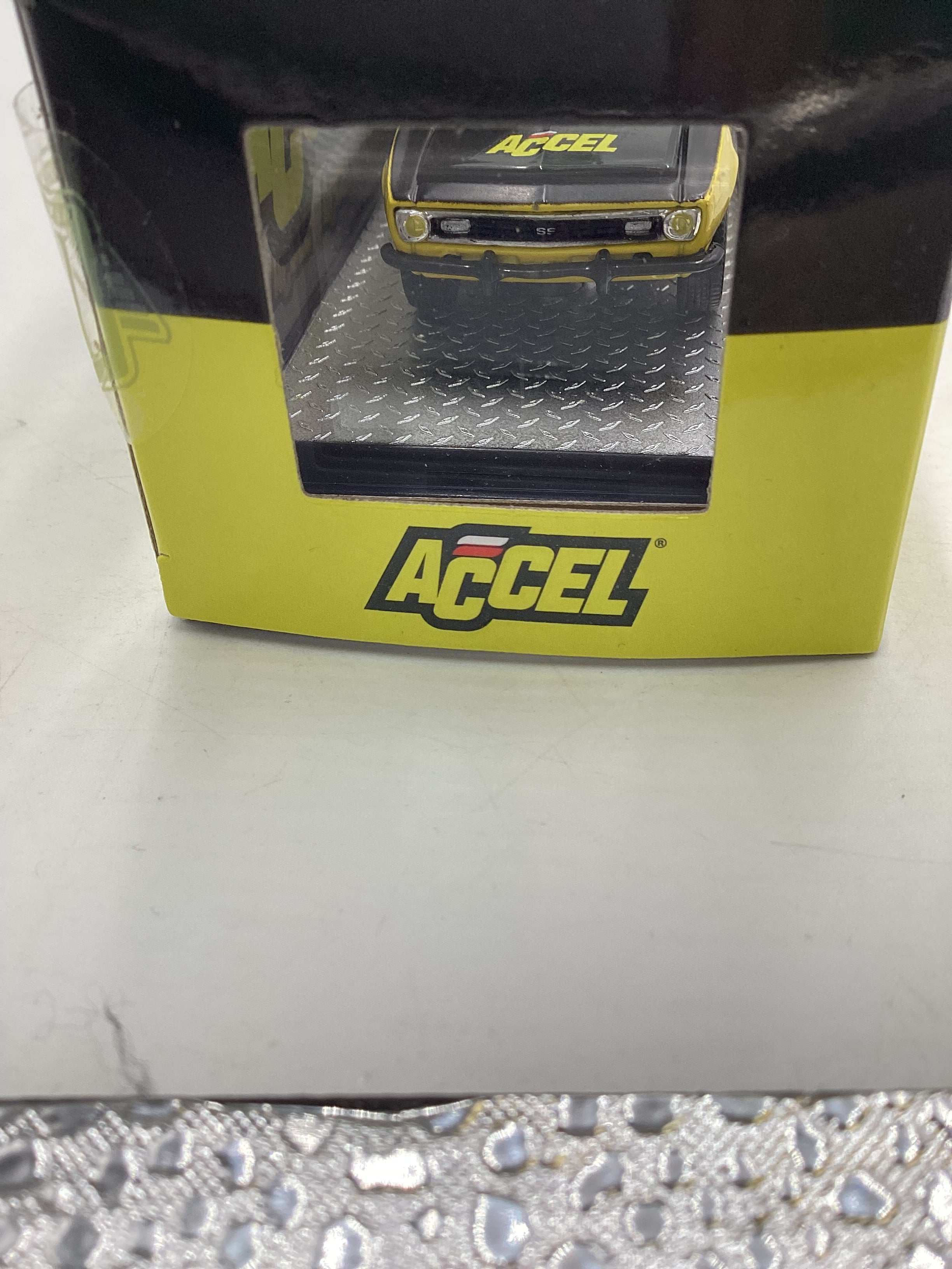 M2 Machines Accel 1968 Chevrolet Camaro SS 350 R56 - Image 6
