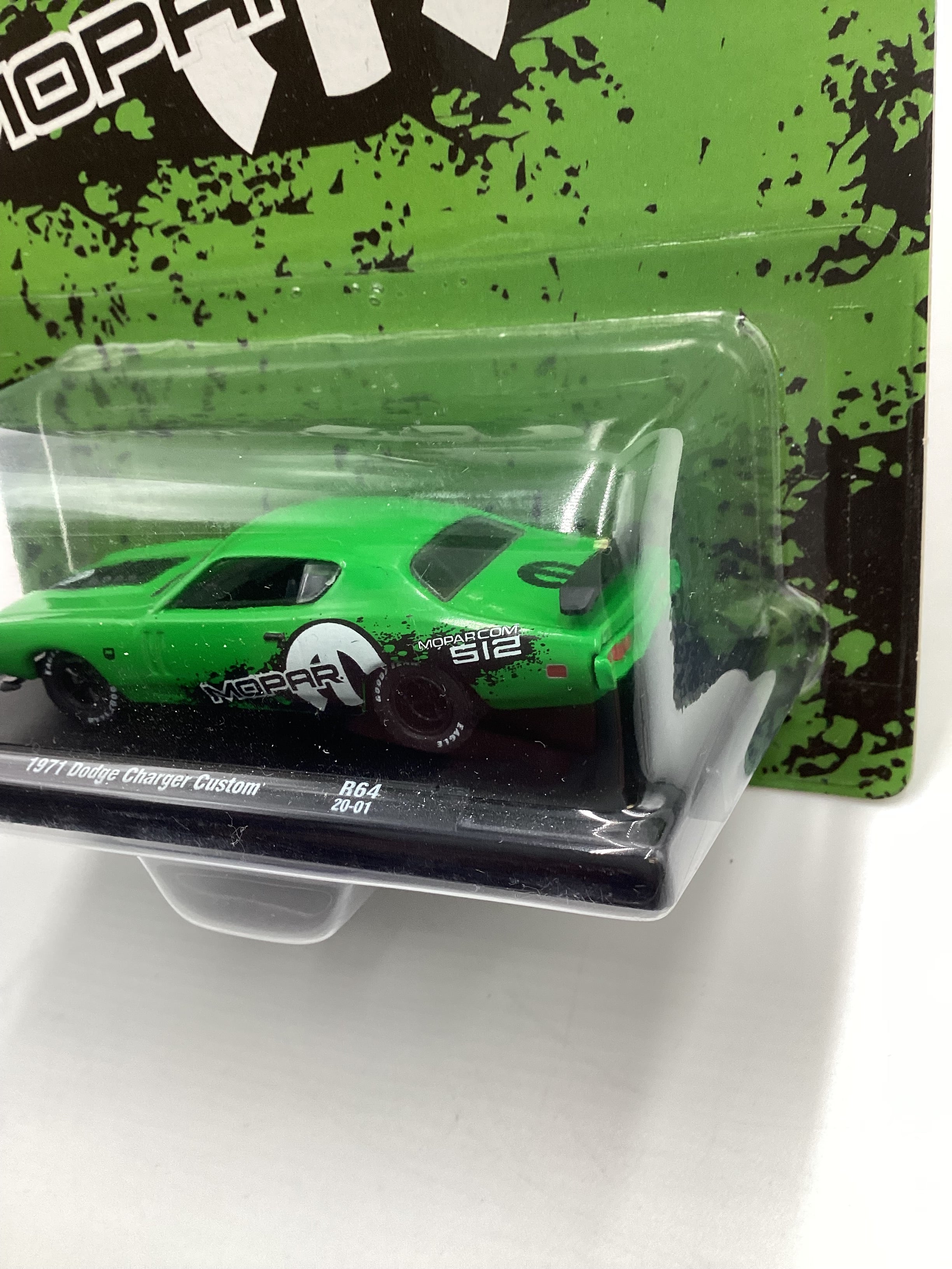 M2 Machines Auto Driver Mopar 1971 Dodge Charger Custom Green R64 192E - Image 4