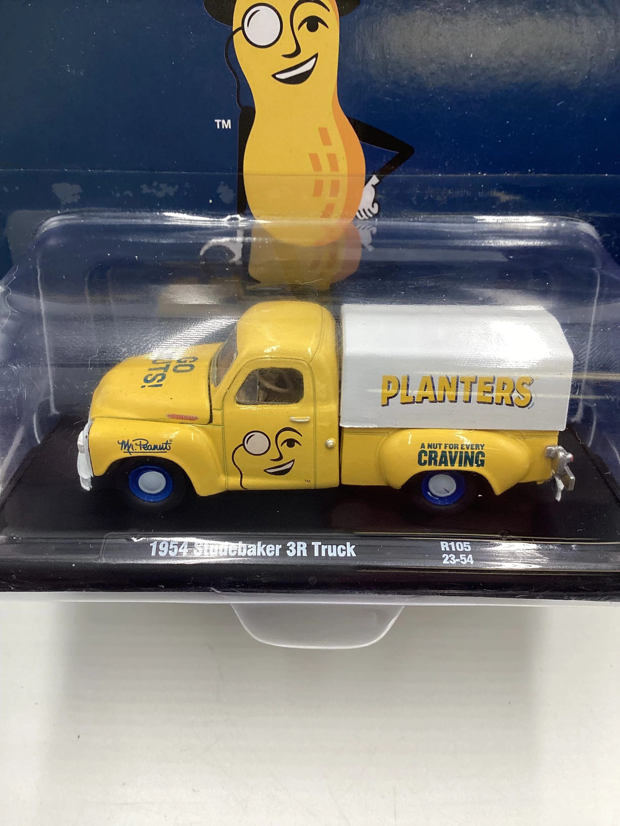 M2 Machines Auto Driver Planters 1954 Studebaker 3R Truck Yellow R105 188R - Image 3