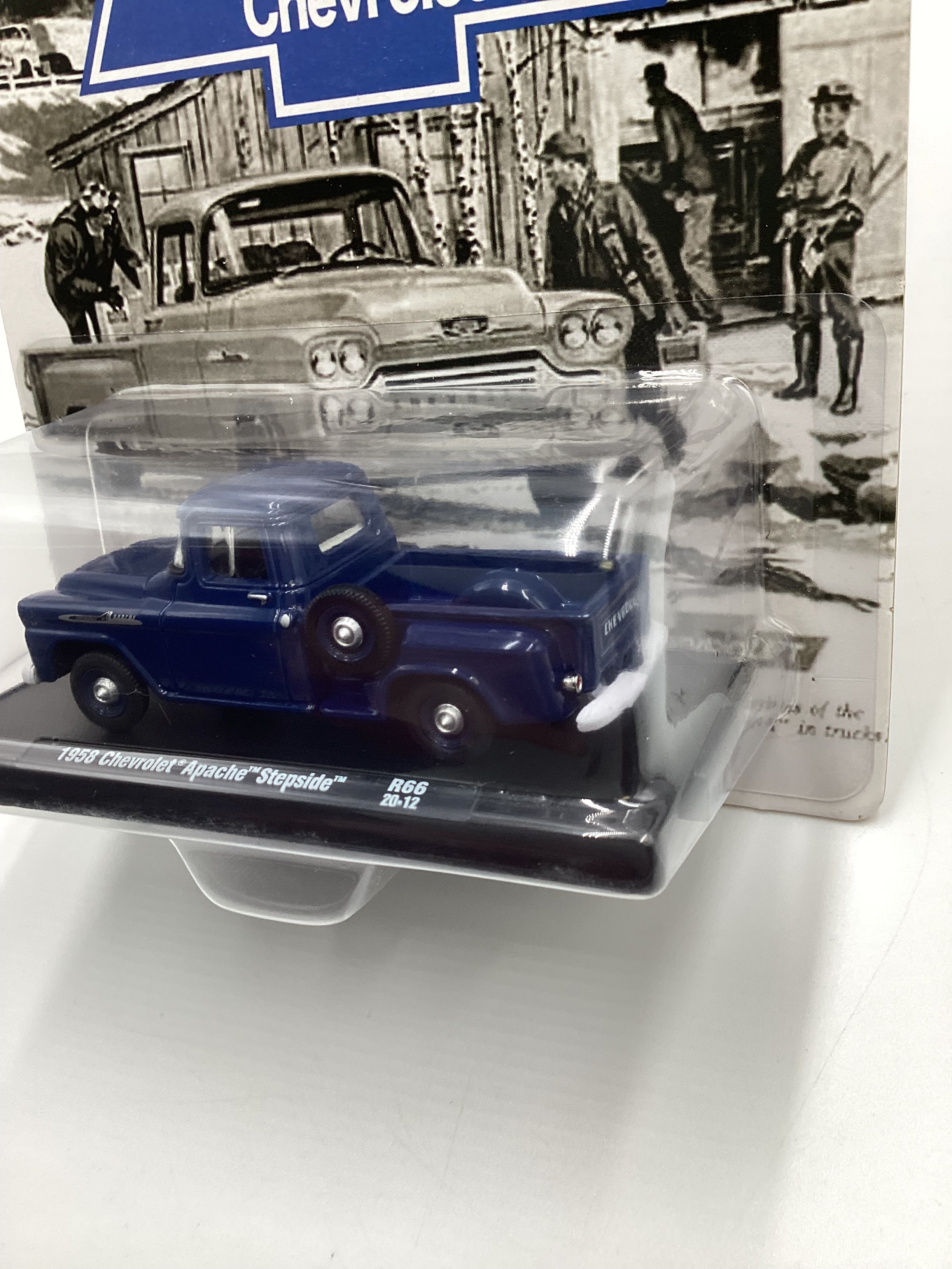 M2 Machines Auto Drivers Chevrolet 1958 Chevrolet Apache Stepside R66 Blue 188C - Image 4